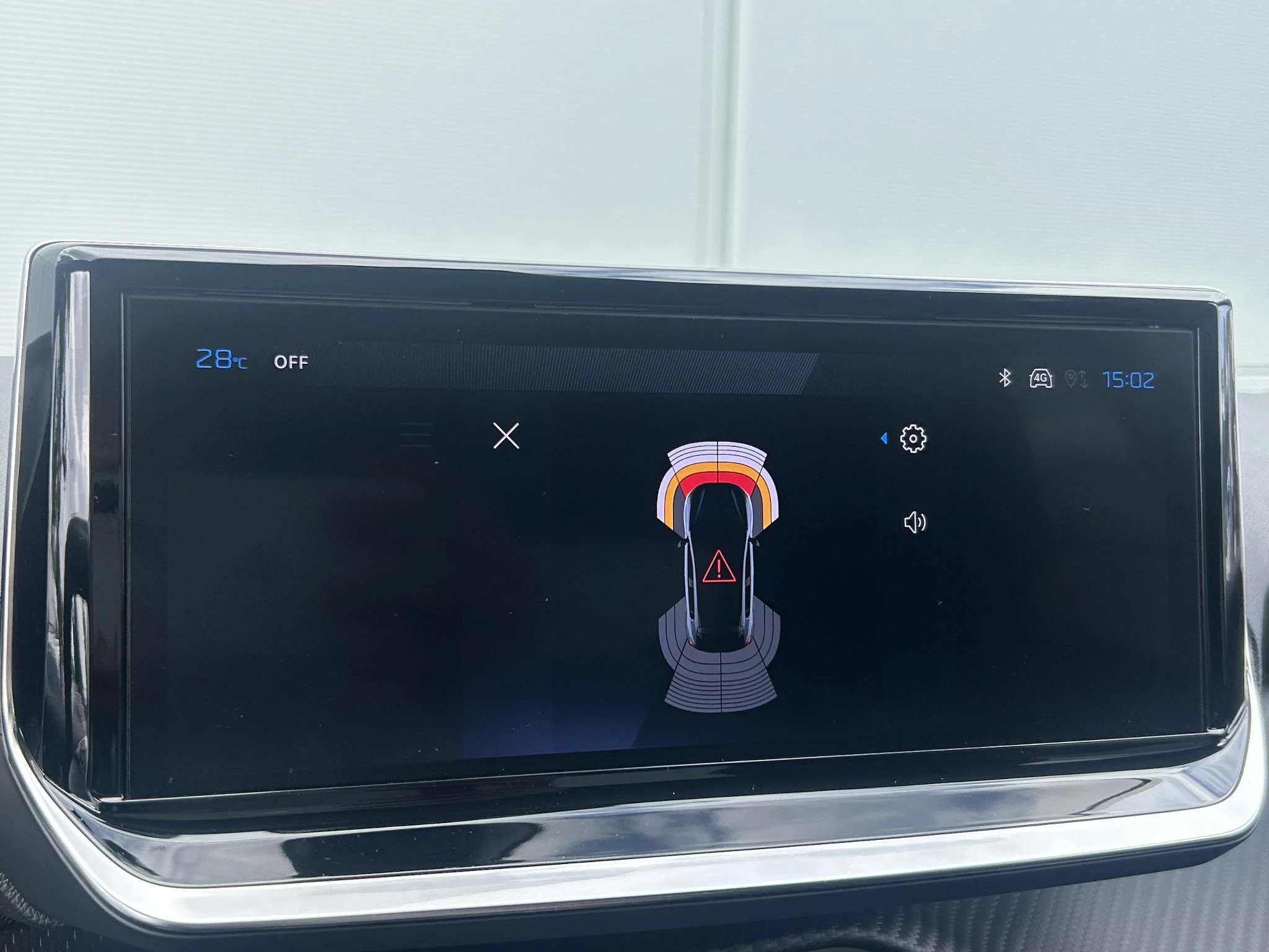 Peugeot-208-image-12