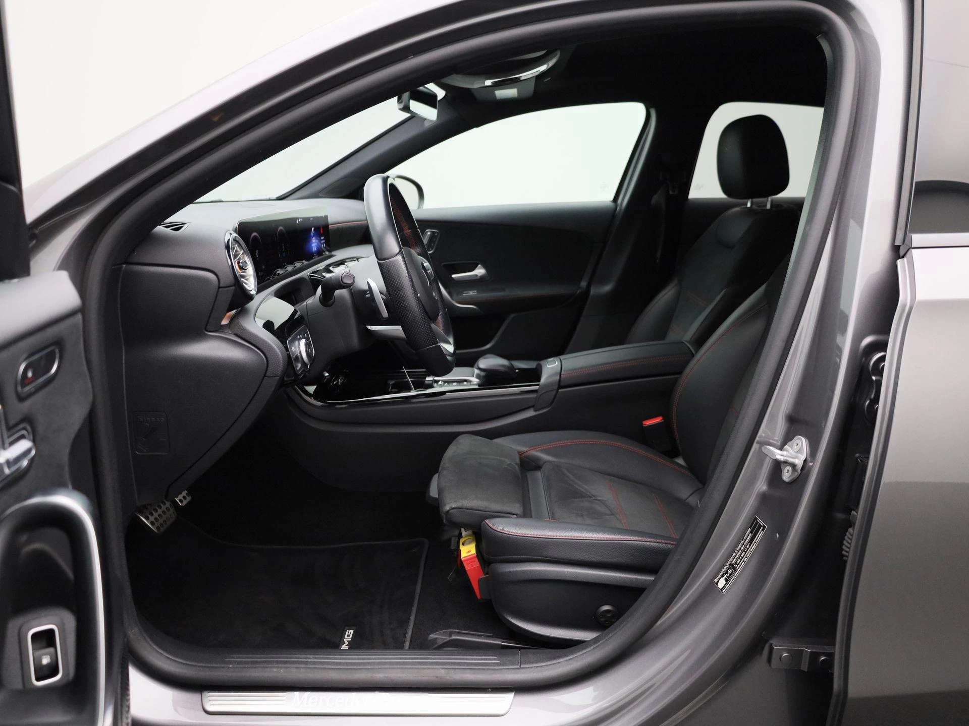 Mercedes-Benz-A-Klasse-image-9