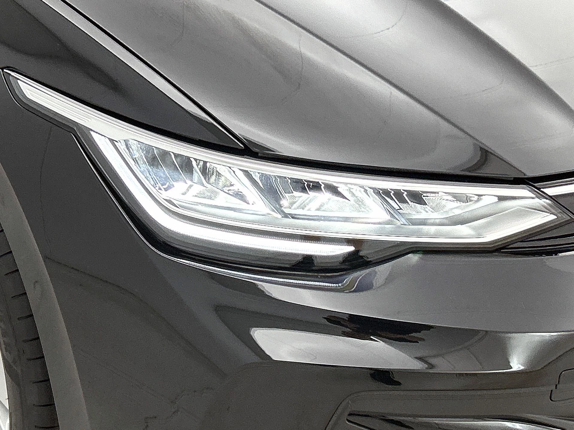 Volkswagen-Golf-image-25