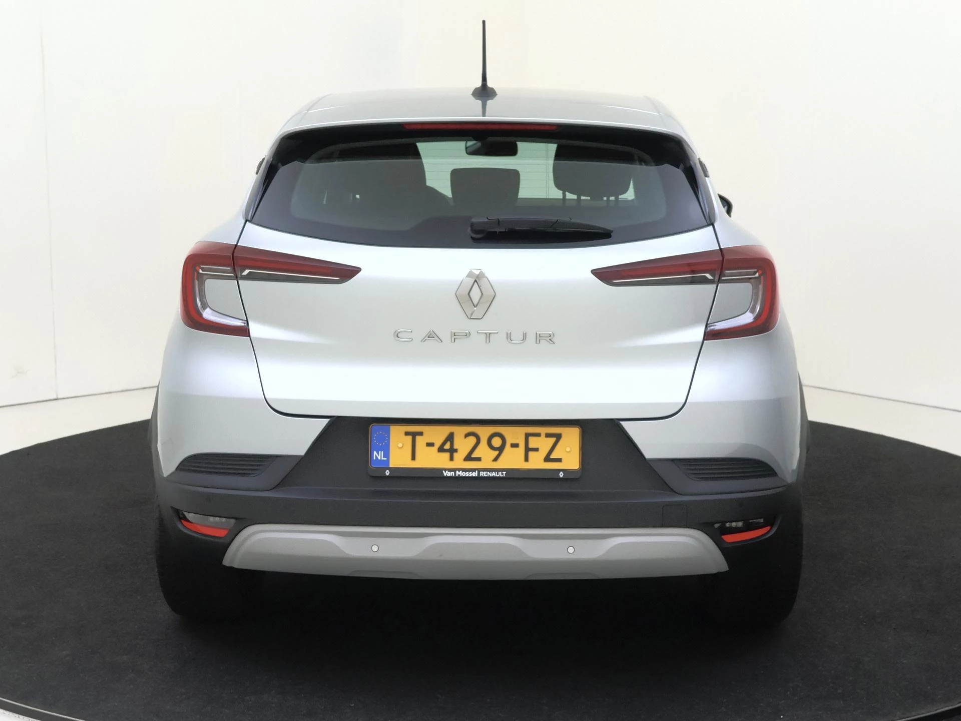 Renault-Captur-image-6