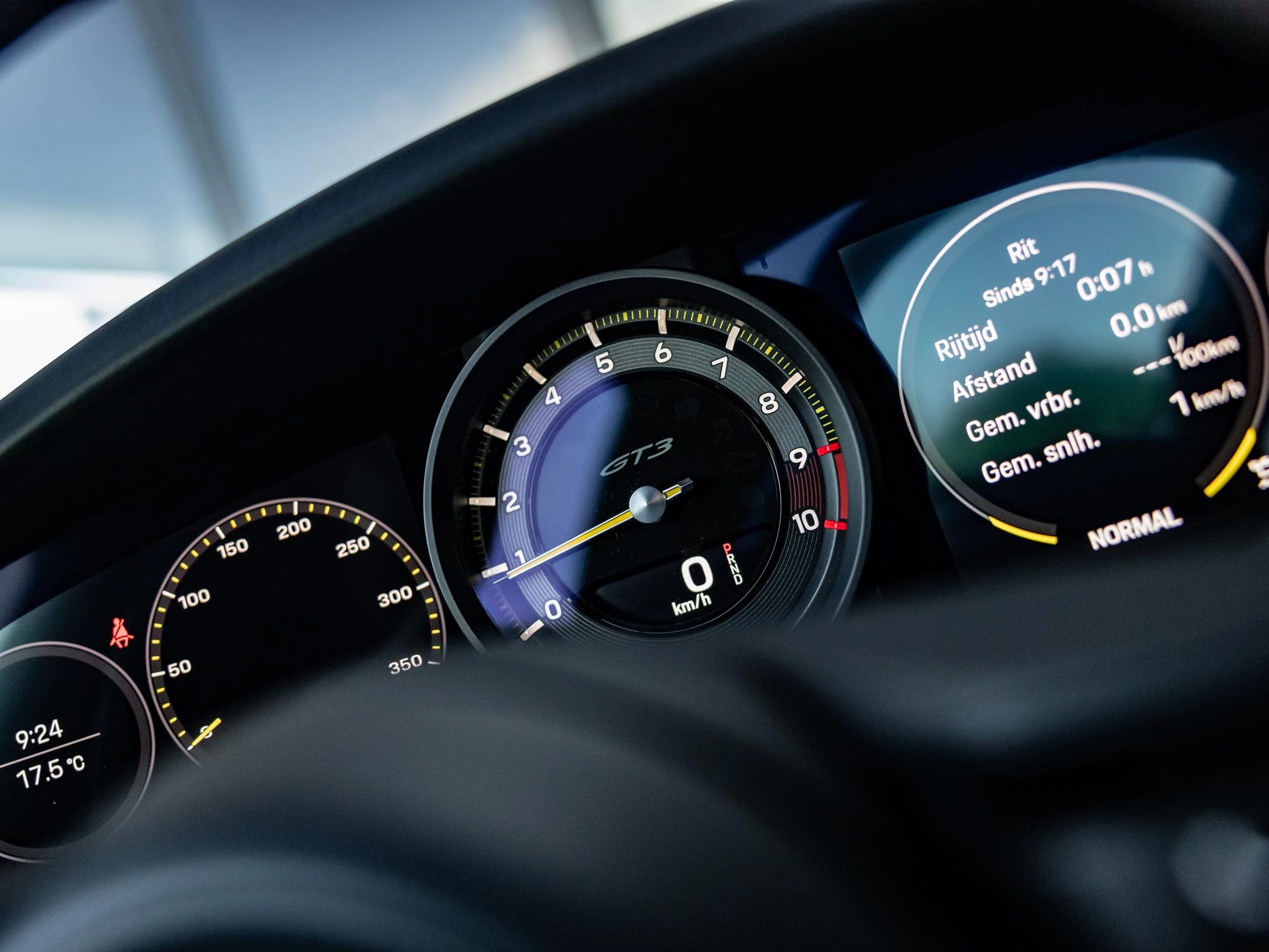 Porsche-911-image-40