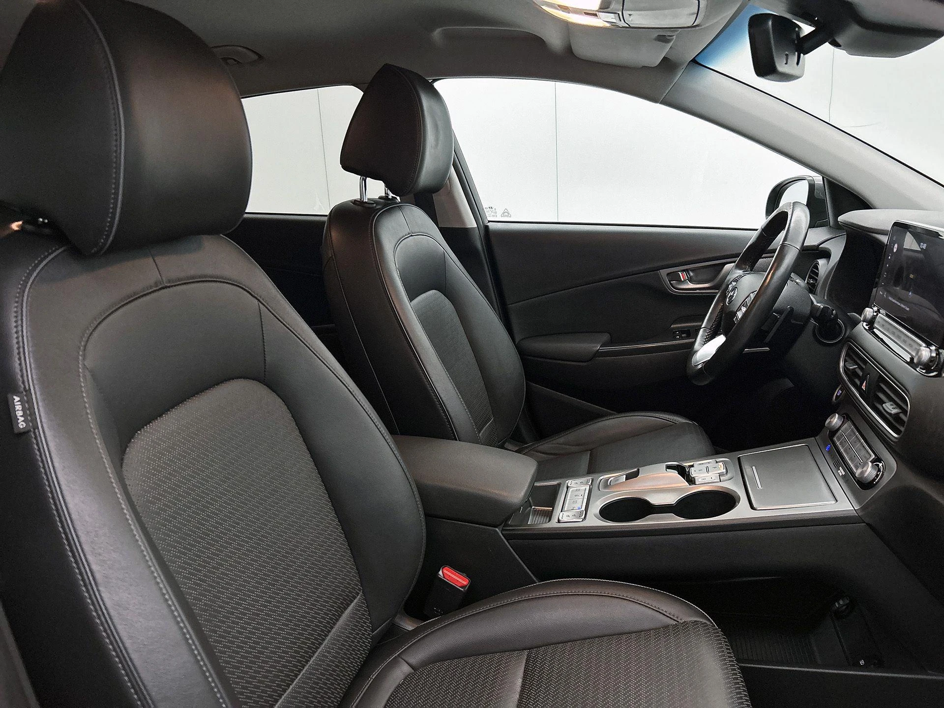 Hyundai-Kona-image-34