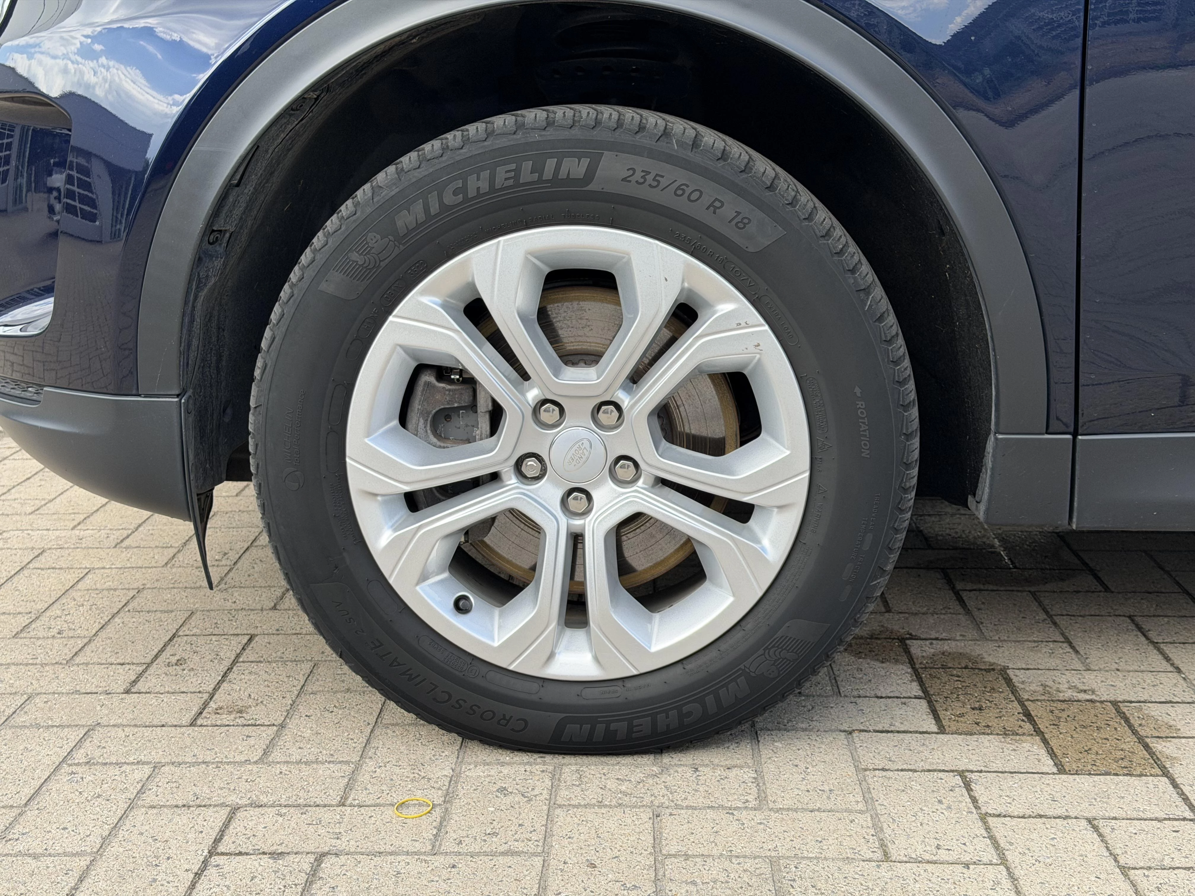 Land Rover-Discovery Sport-image-11
