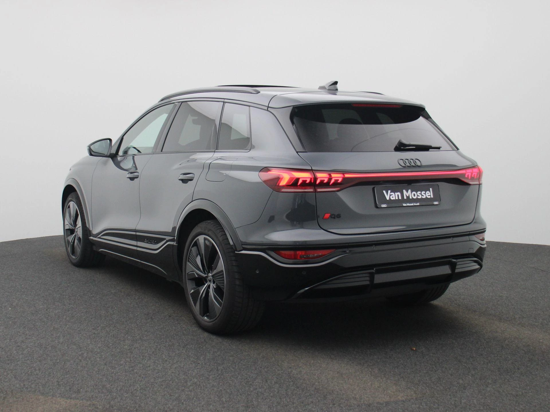 Audi-Q6 e-tron-image-2