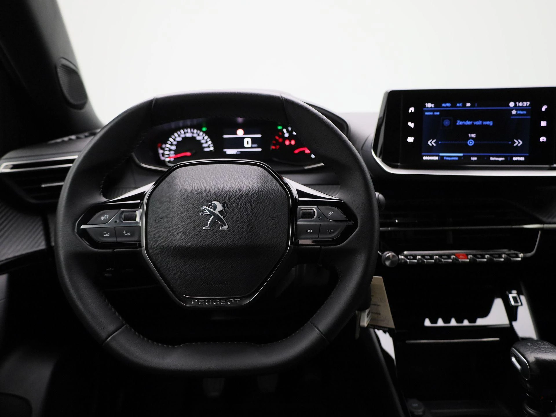 Peugeot-2008-image-6