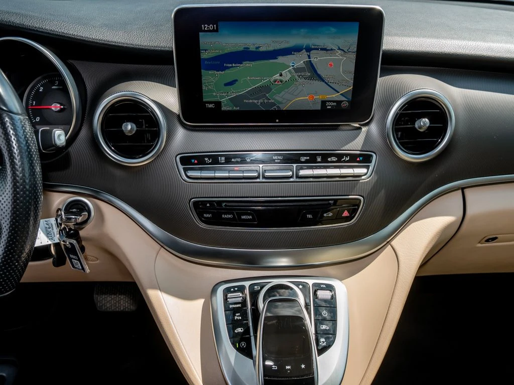 Mercedes-Benz-V-Klasse 250 d-image-8