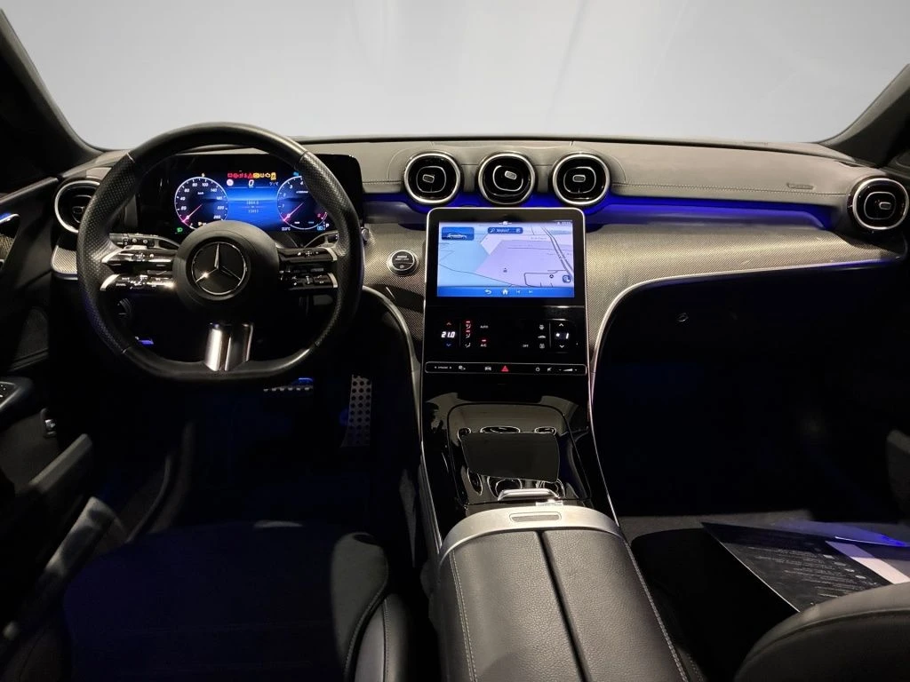 Mercedes-Benz-C-Klasse 180-image-11