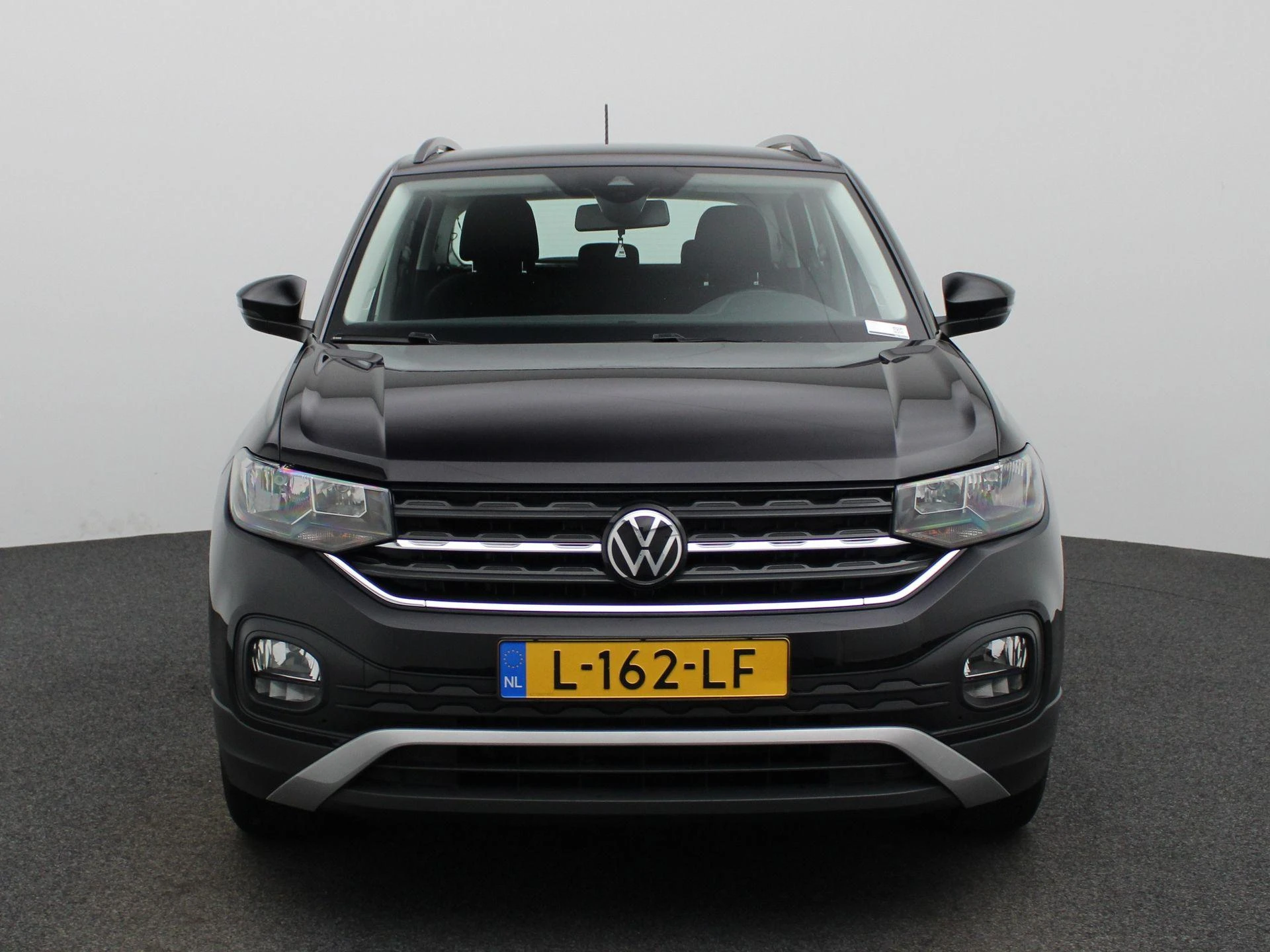 Volkswagen-T-Cross-image-2