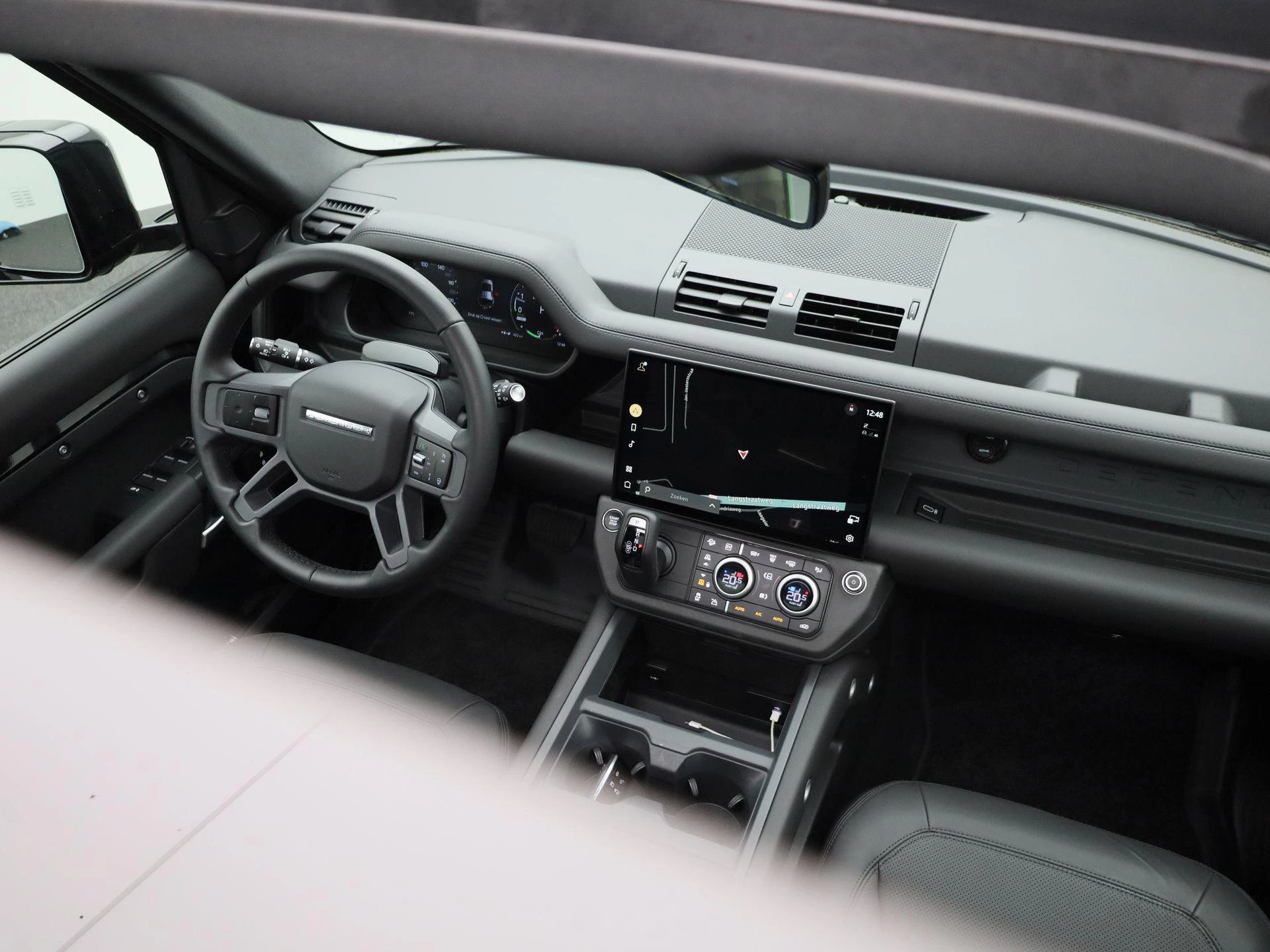 Land Rover-Defender-image-51