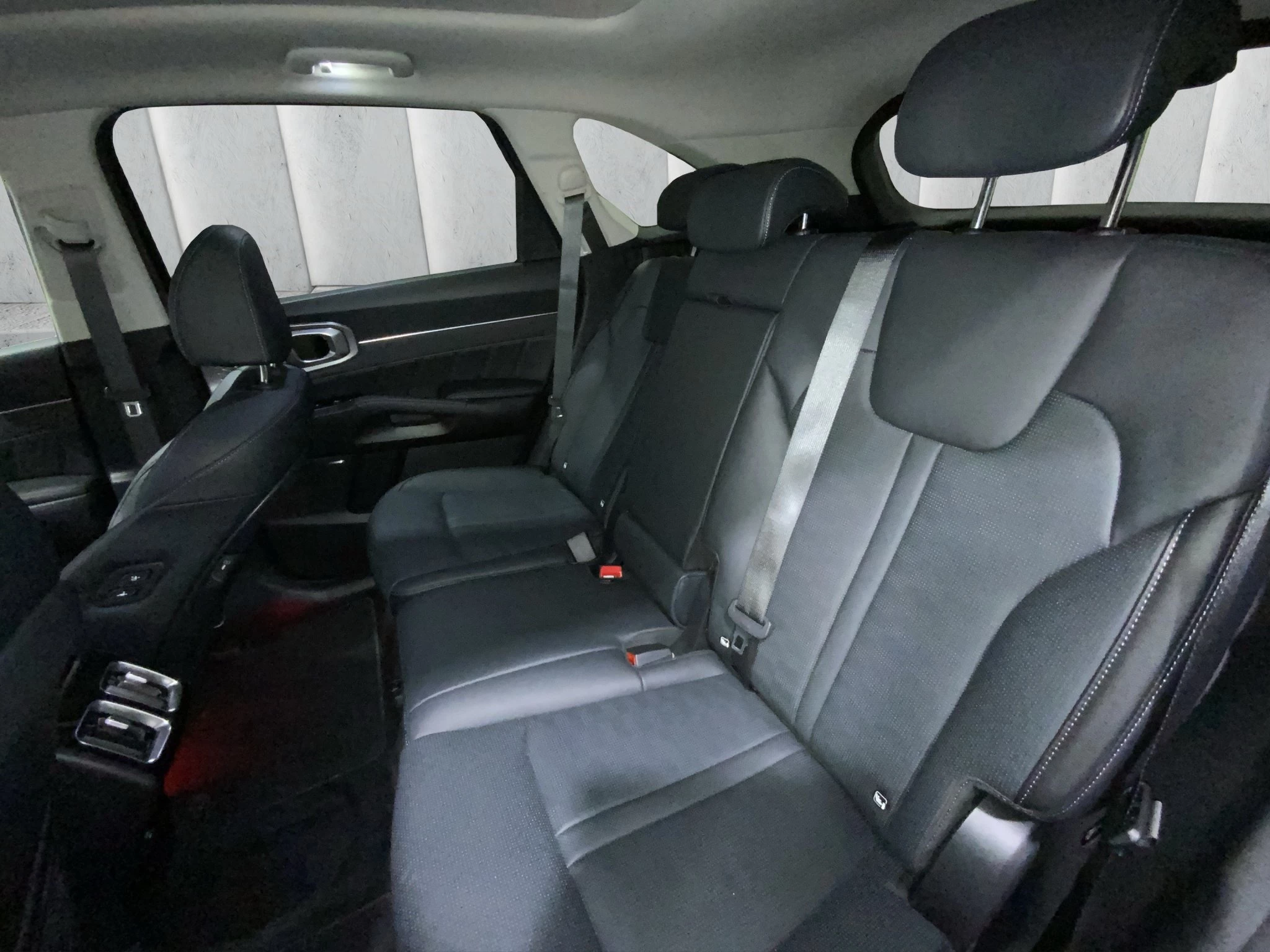 Kia Sorento Plug & Ride 1.6 T-GDI Plug-in H AWD Auto Sports Utility Vehicle. 185 kW. 5-türig