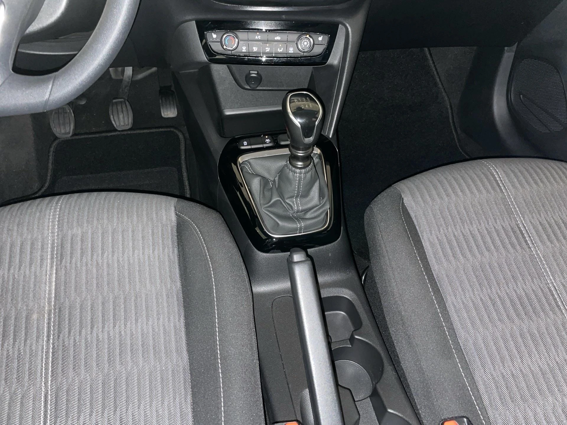 Opel-Corsa-image-9