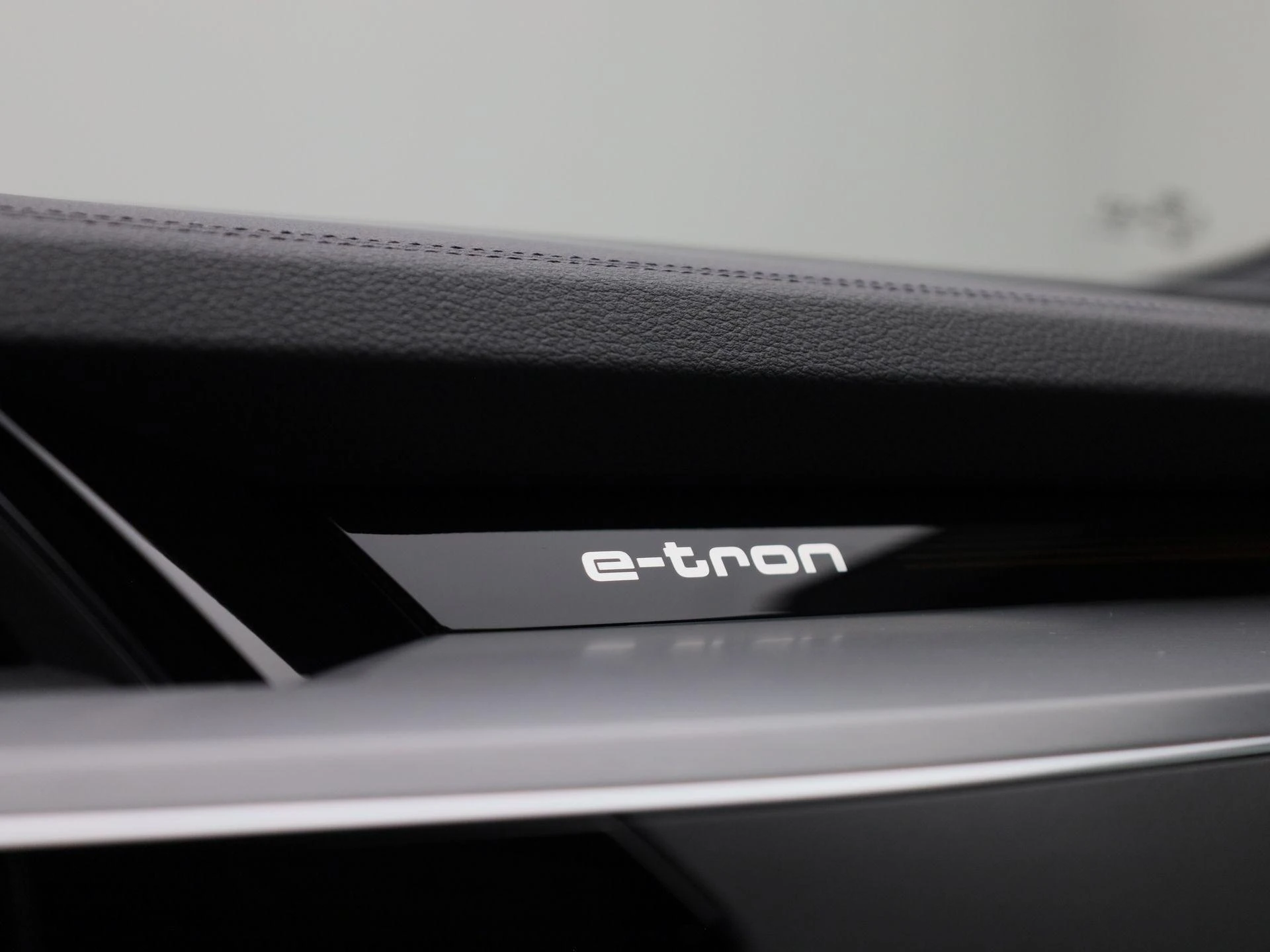 Audi-e-tron-image-23