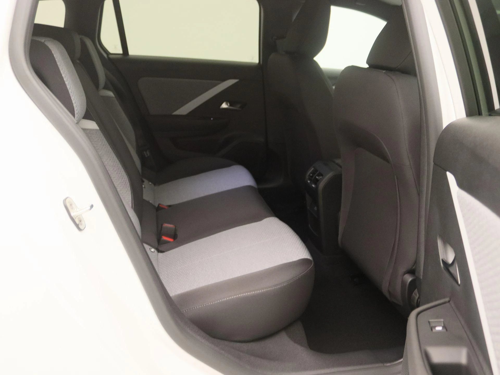 Opel-Astra-image-23