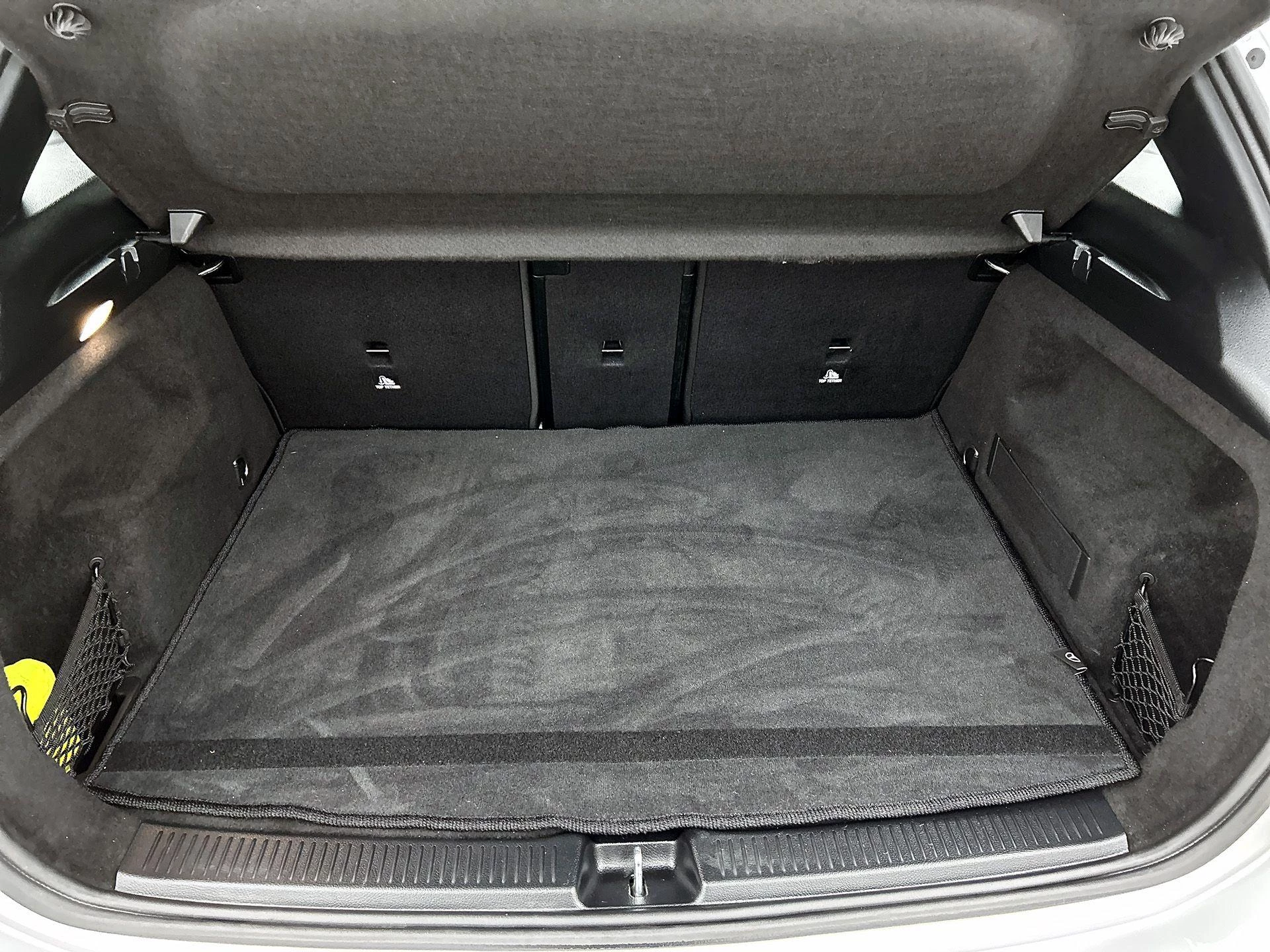 Mercedes-Benz-B-Klasse-image-24