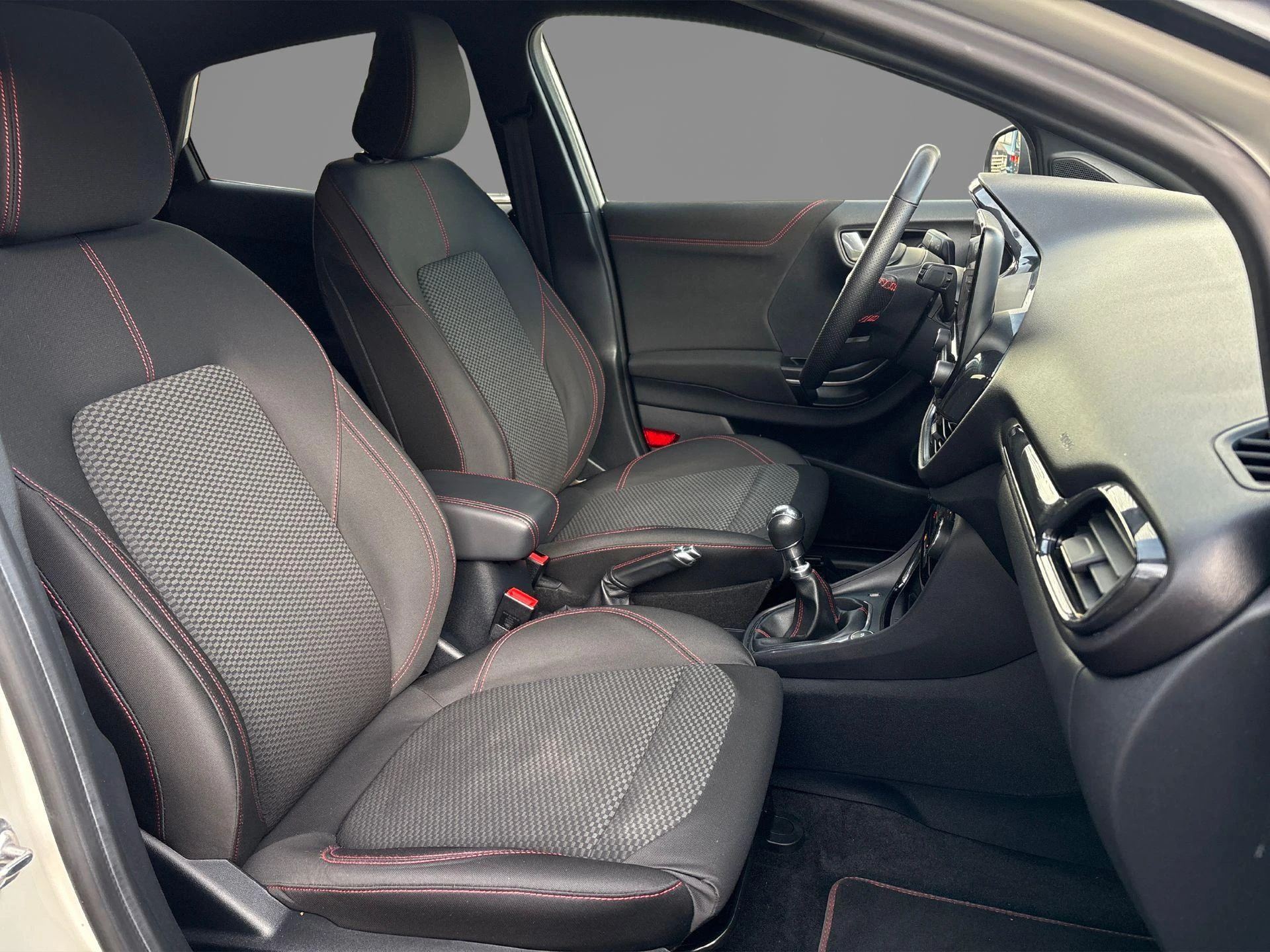 Ford-Puma-image-30