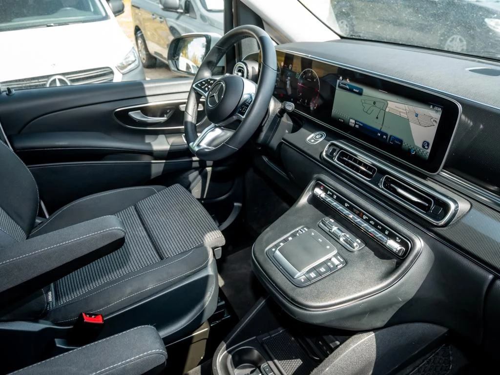 Mercedes-Benz-V-Klasse 220-image-8