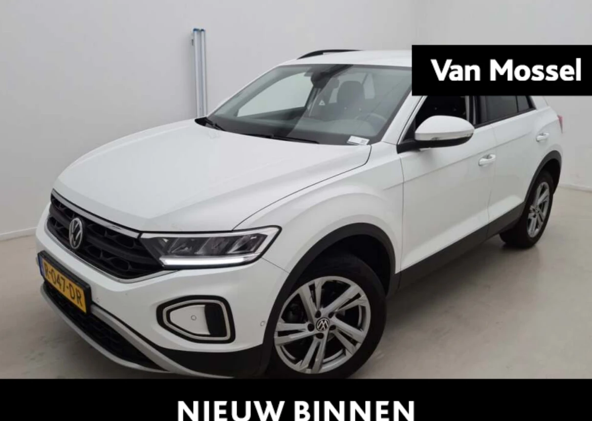 Volkswagen-T-Roc-image-0