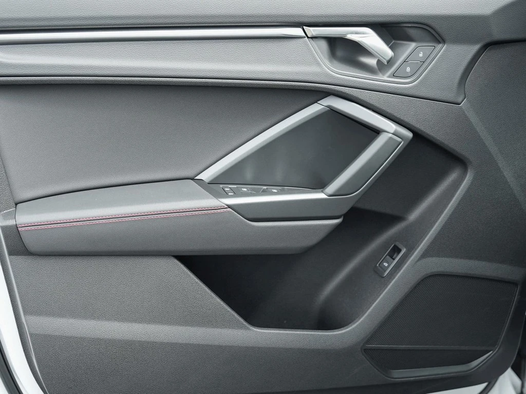 Audi-Q3-image-16