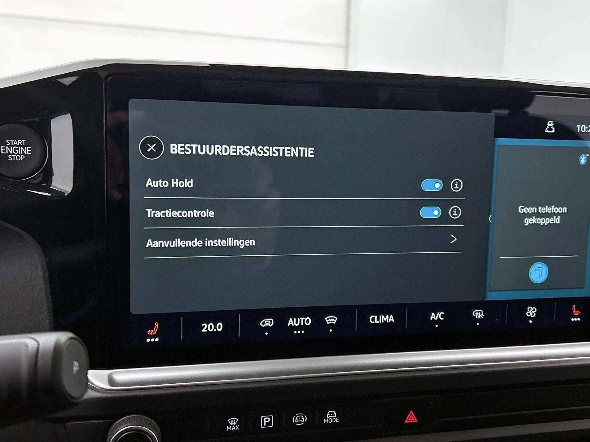 Volkswagen-e-Transporter-image-11