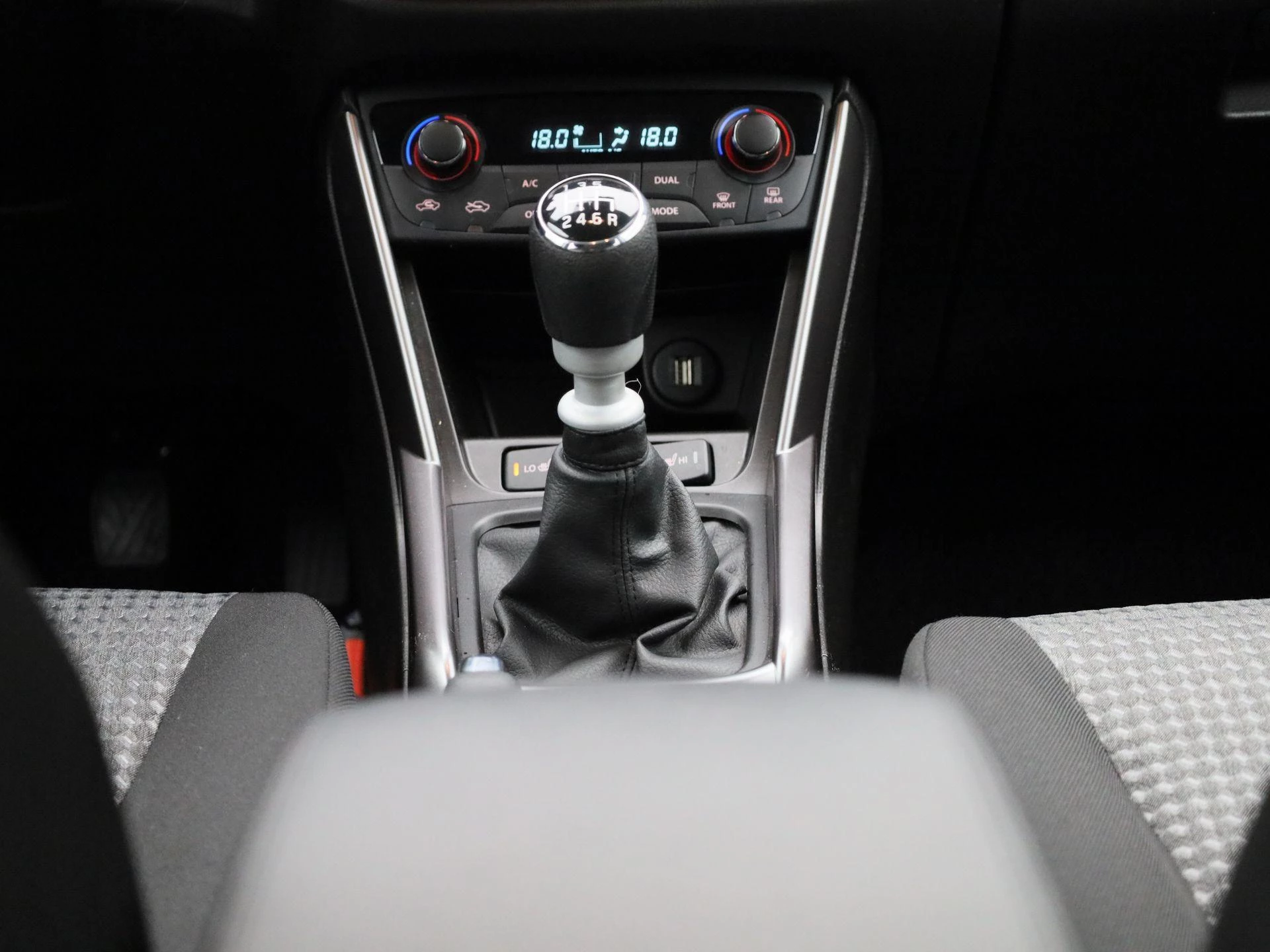 Suzuki-S-Cross-image-9