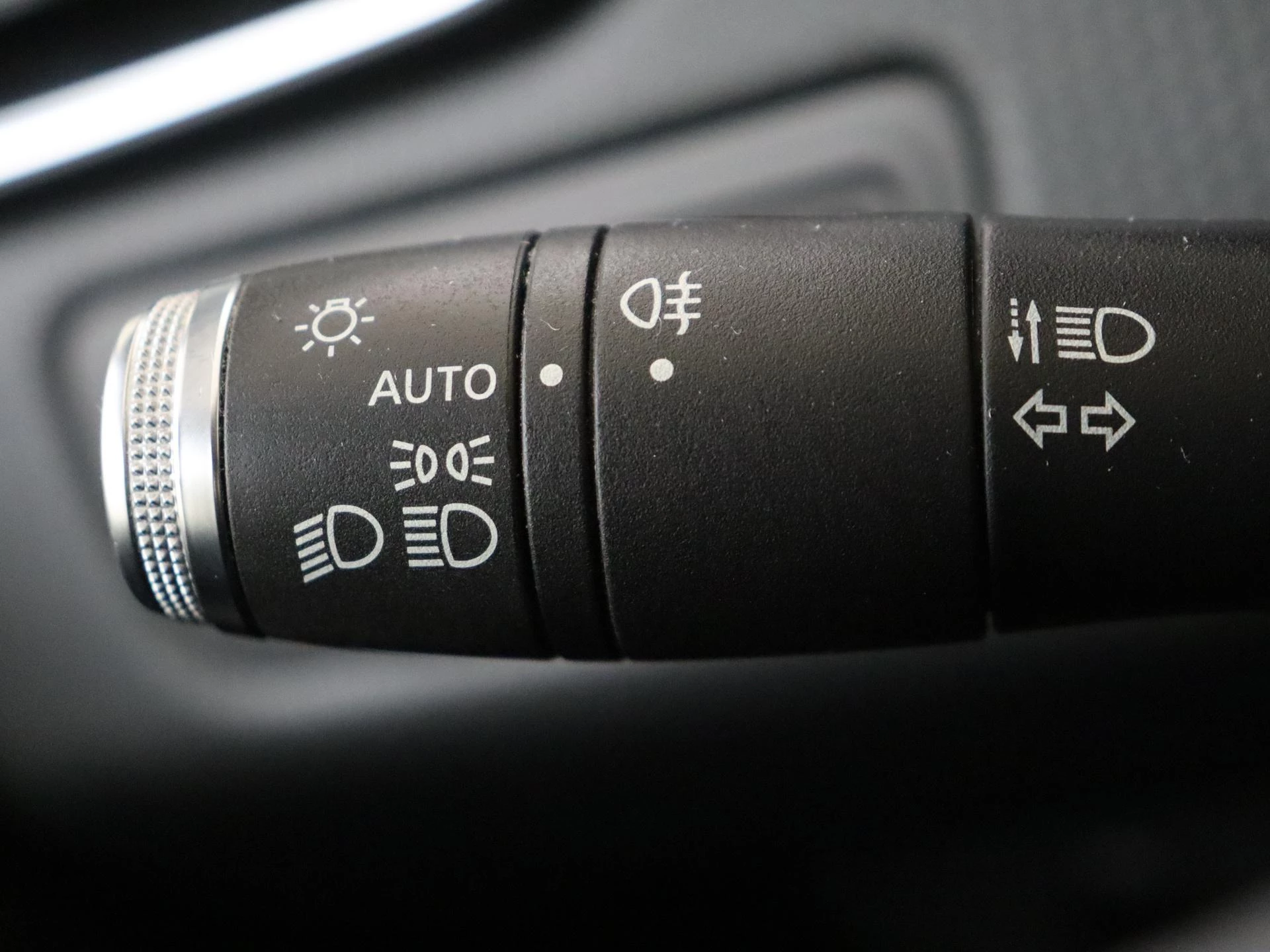 Renault-Clio-image-20