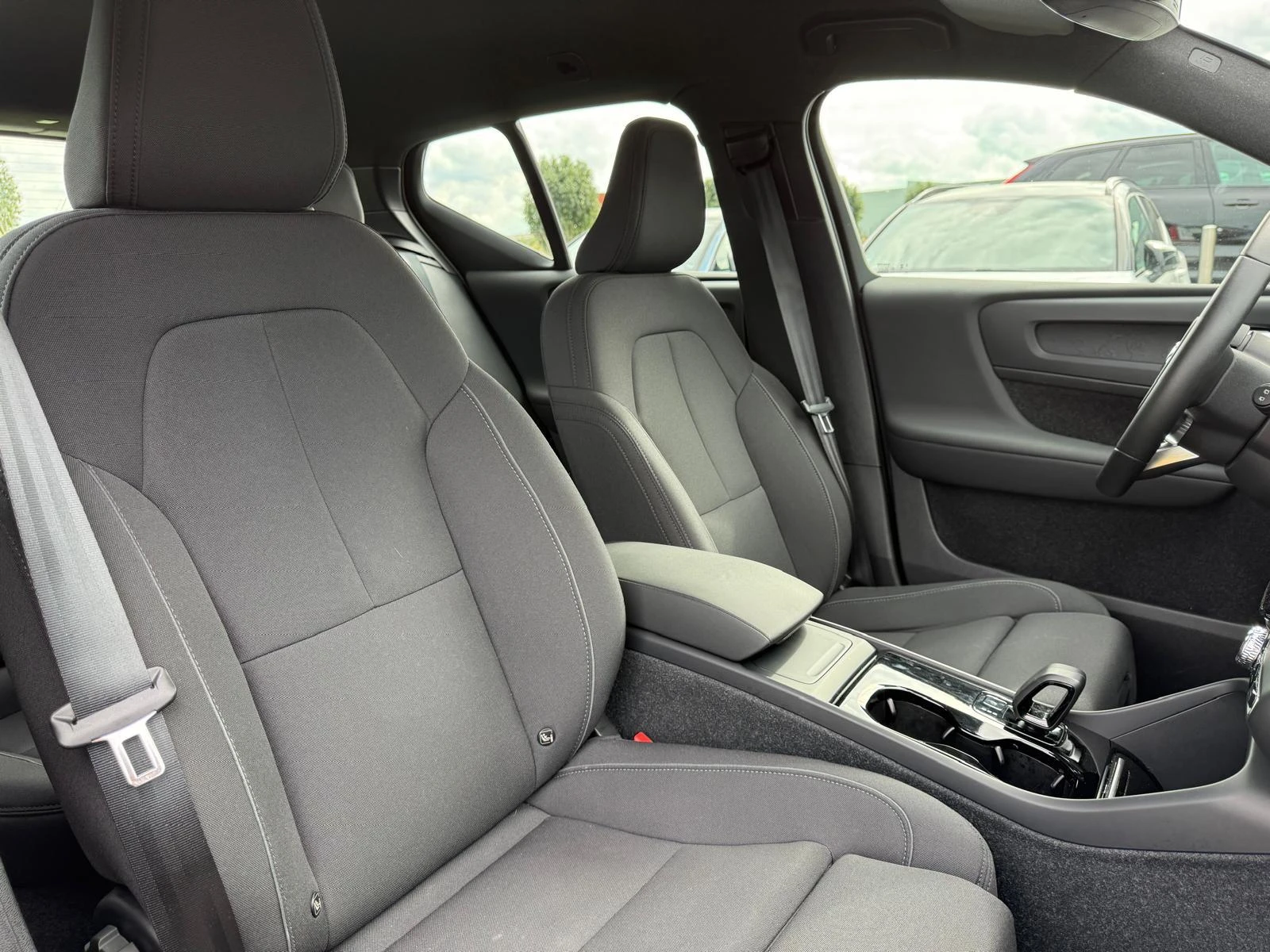 Volvo-XC40-image-10