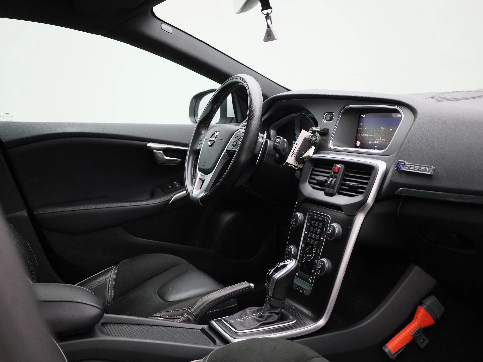 Volvo-V40-image-31