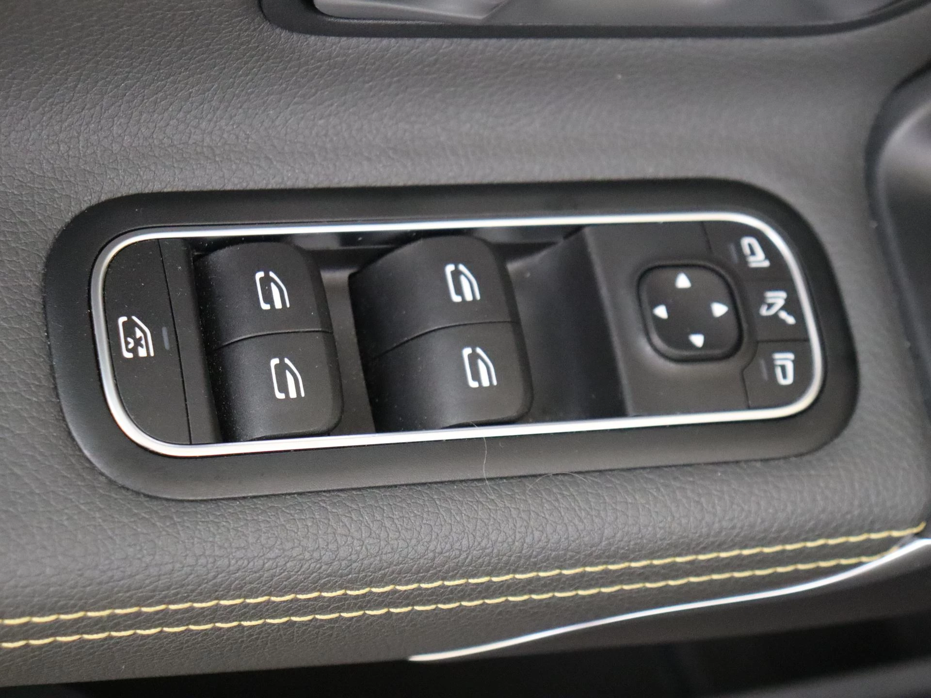 Mercedes-Benz-A-Klasse-image-36