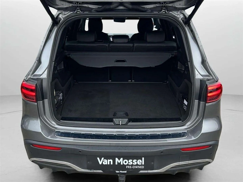 Mercedes-Benz-EQB-image-8