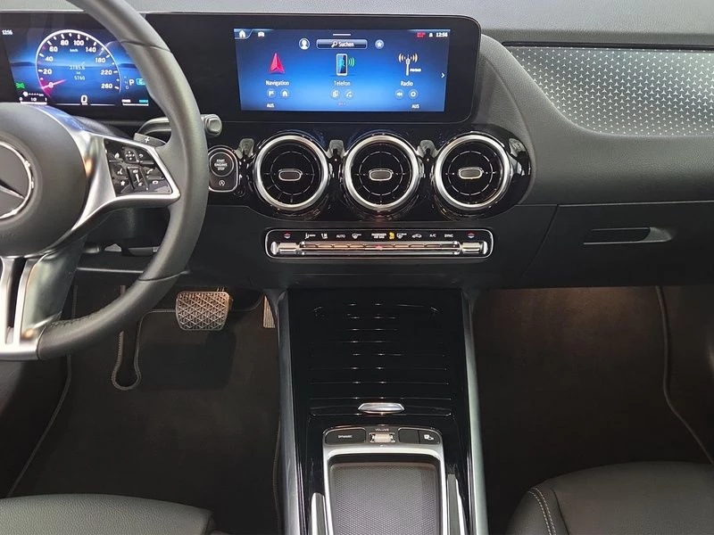 Mercedes-Benz GLA 200 PROGRESSIVE AHK SHZ MBUX NAVI KLIMA Progressive