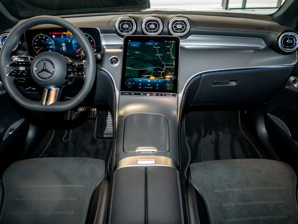 Mercedes-Benz-GLC 200-image-12