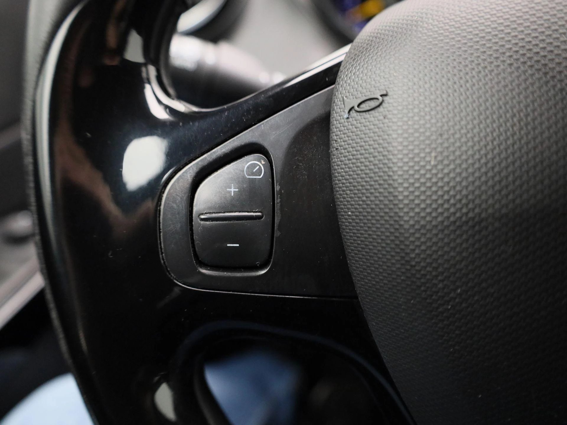 Renault-Captur-image-17