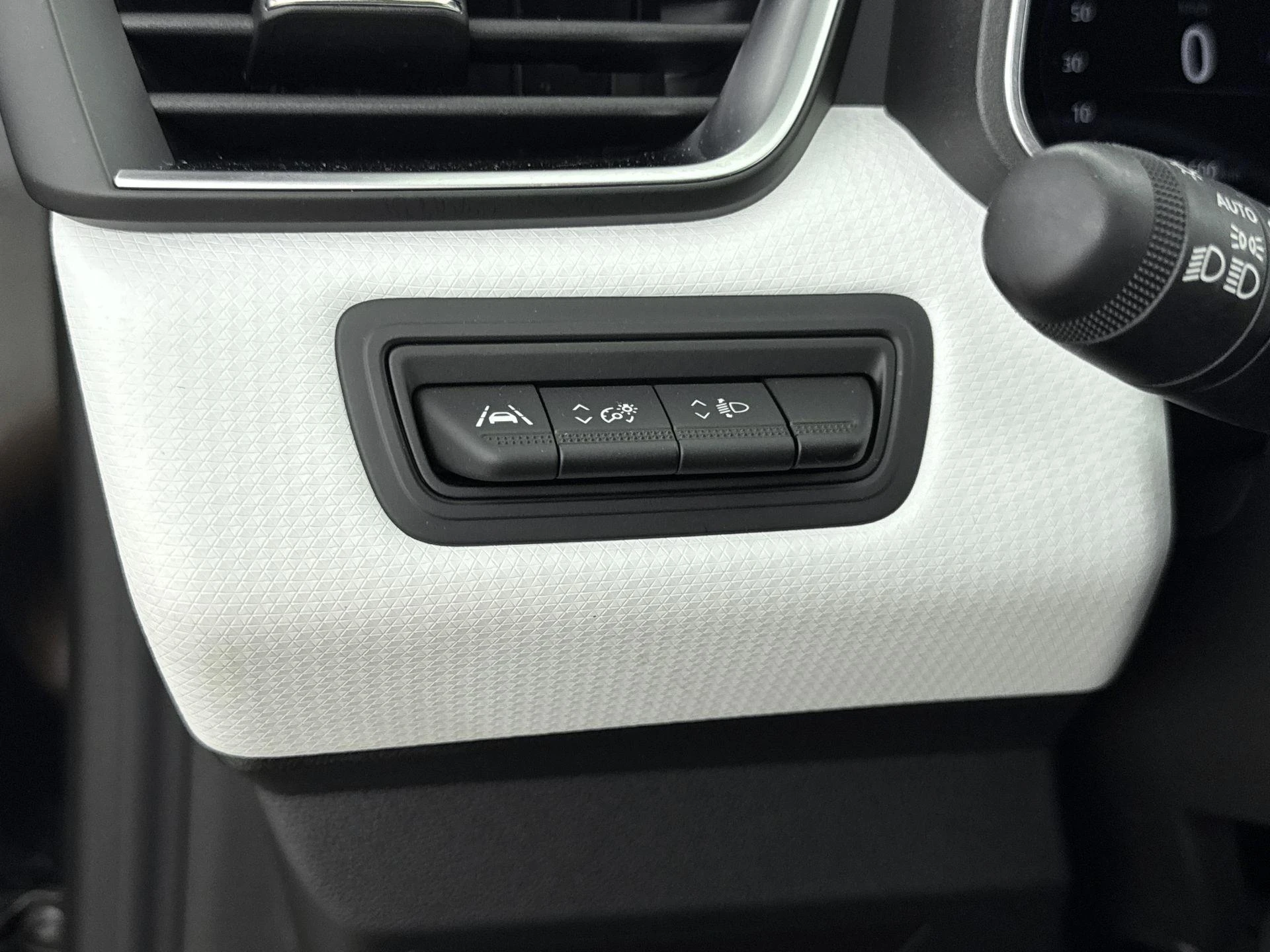 Renault-Clio-image-22