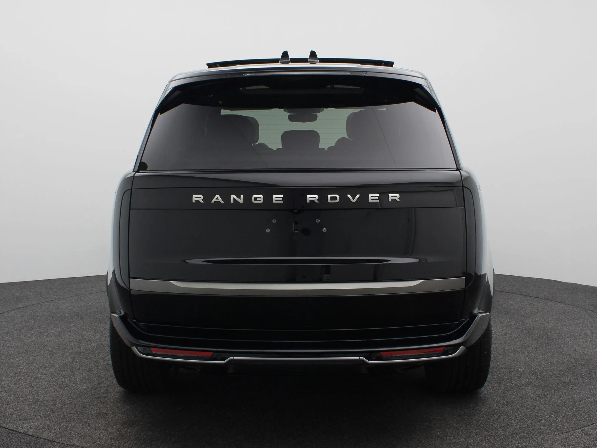 Land Rover-Range Rover-image-4