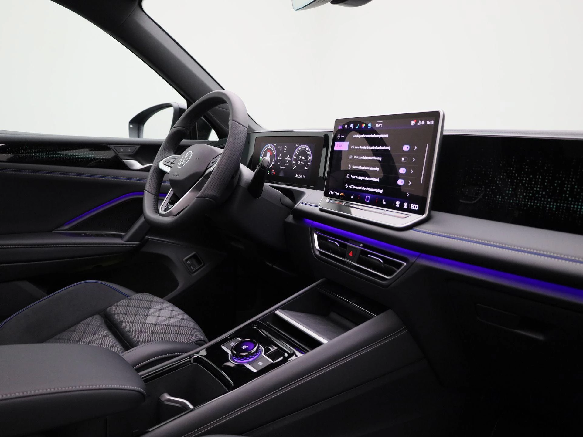 Volkswagen-Tiguan-image-43