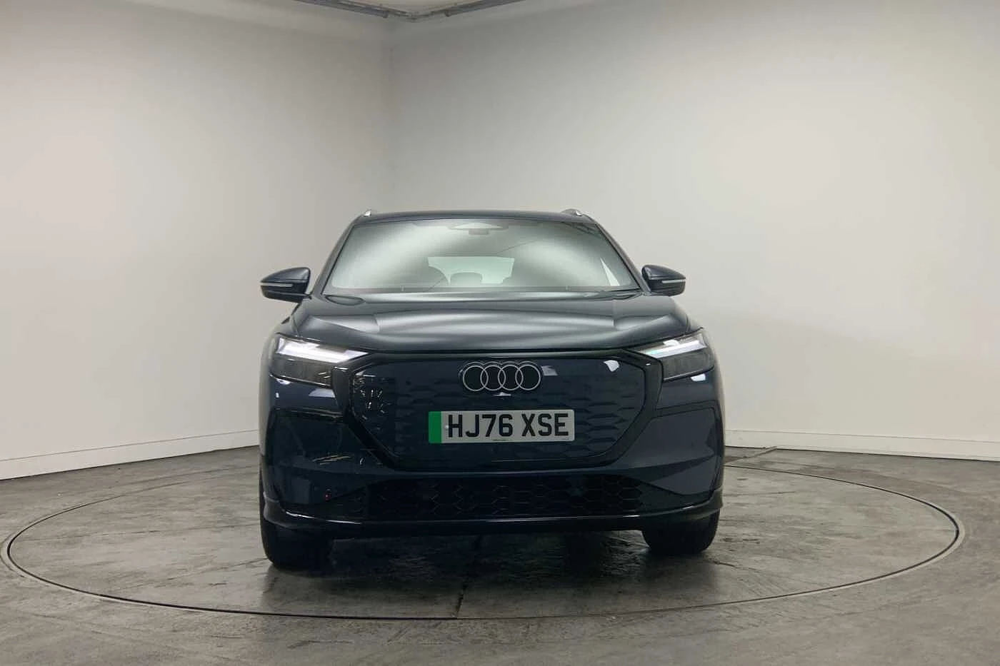 Audi-Q4 e-tron-image-6