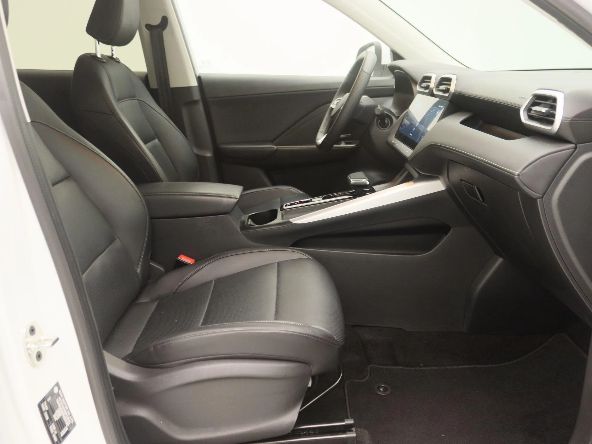 MG-ZS-image-23