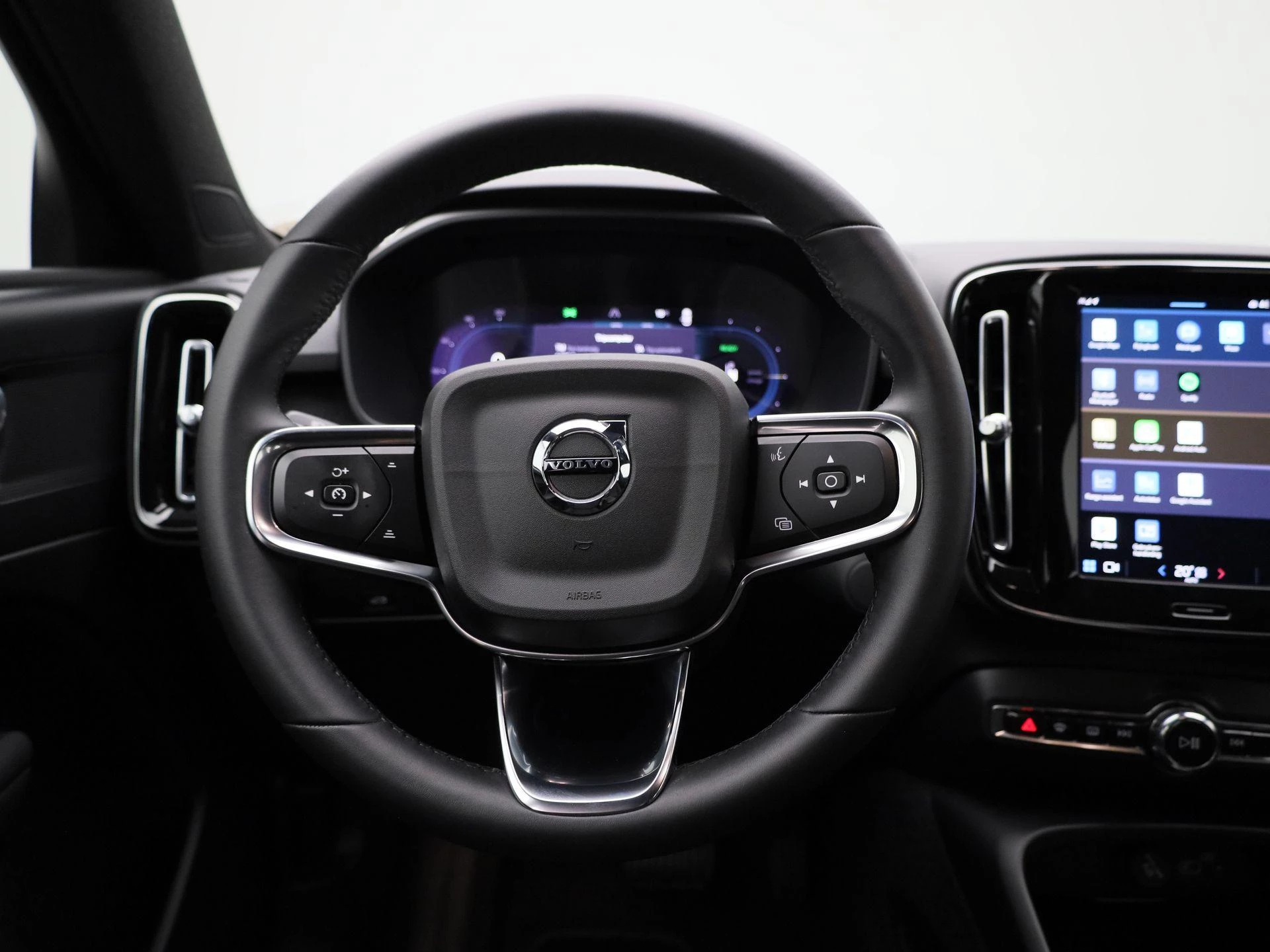 Volvo-XC40-image-6