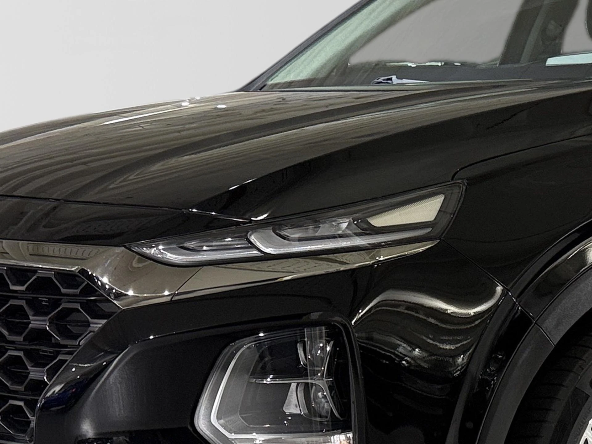 Hyundai-Santa Fe-image-22