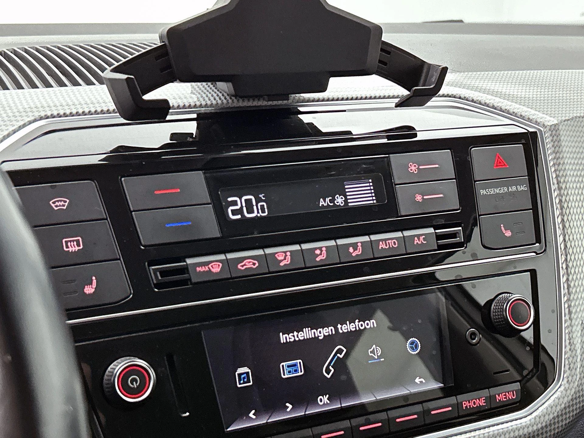 Volkswagen-e-up!-image-25