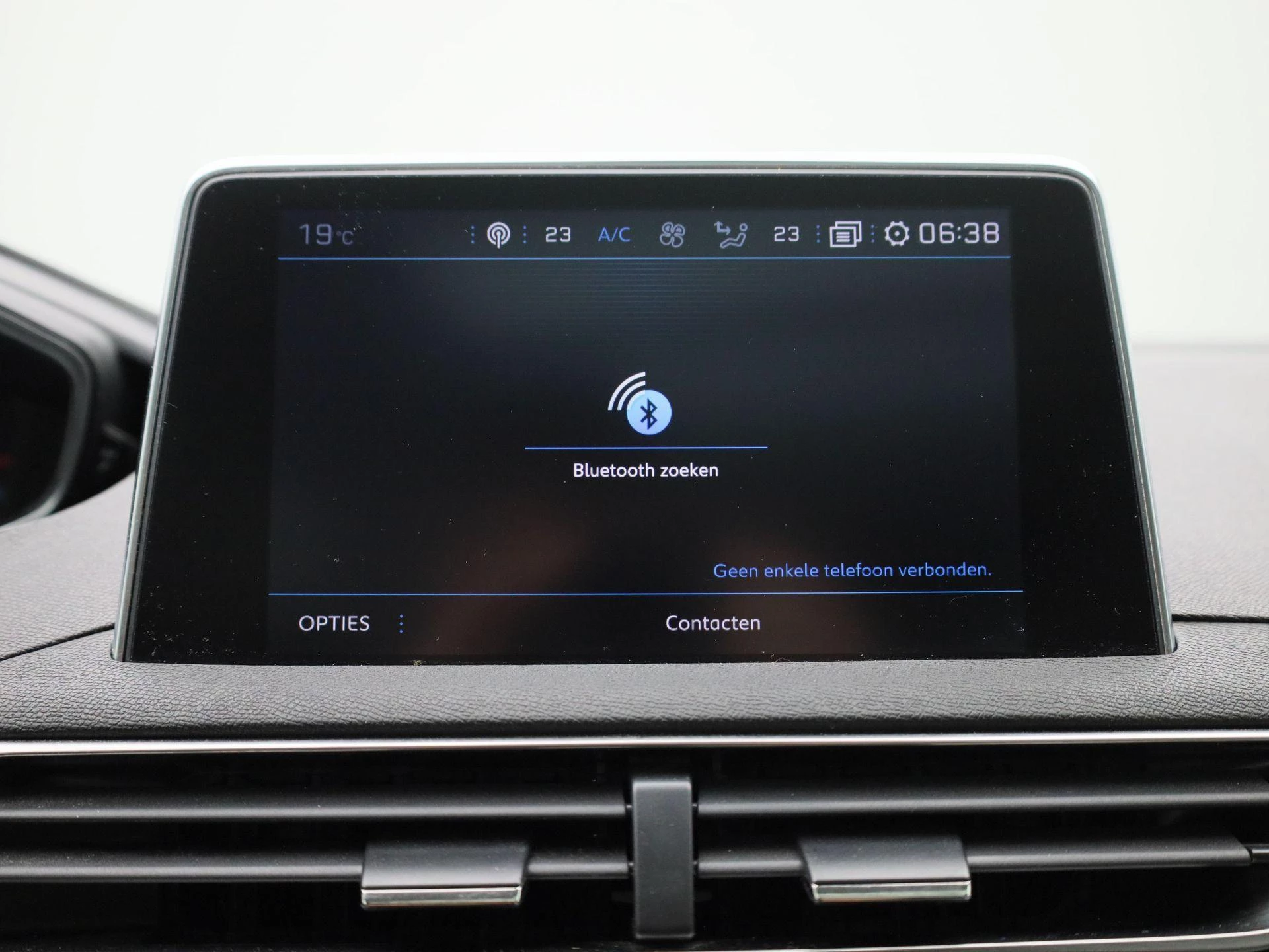 Peugeot-5008-image-29