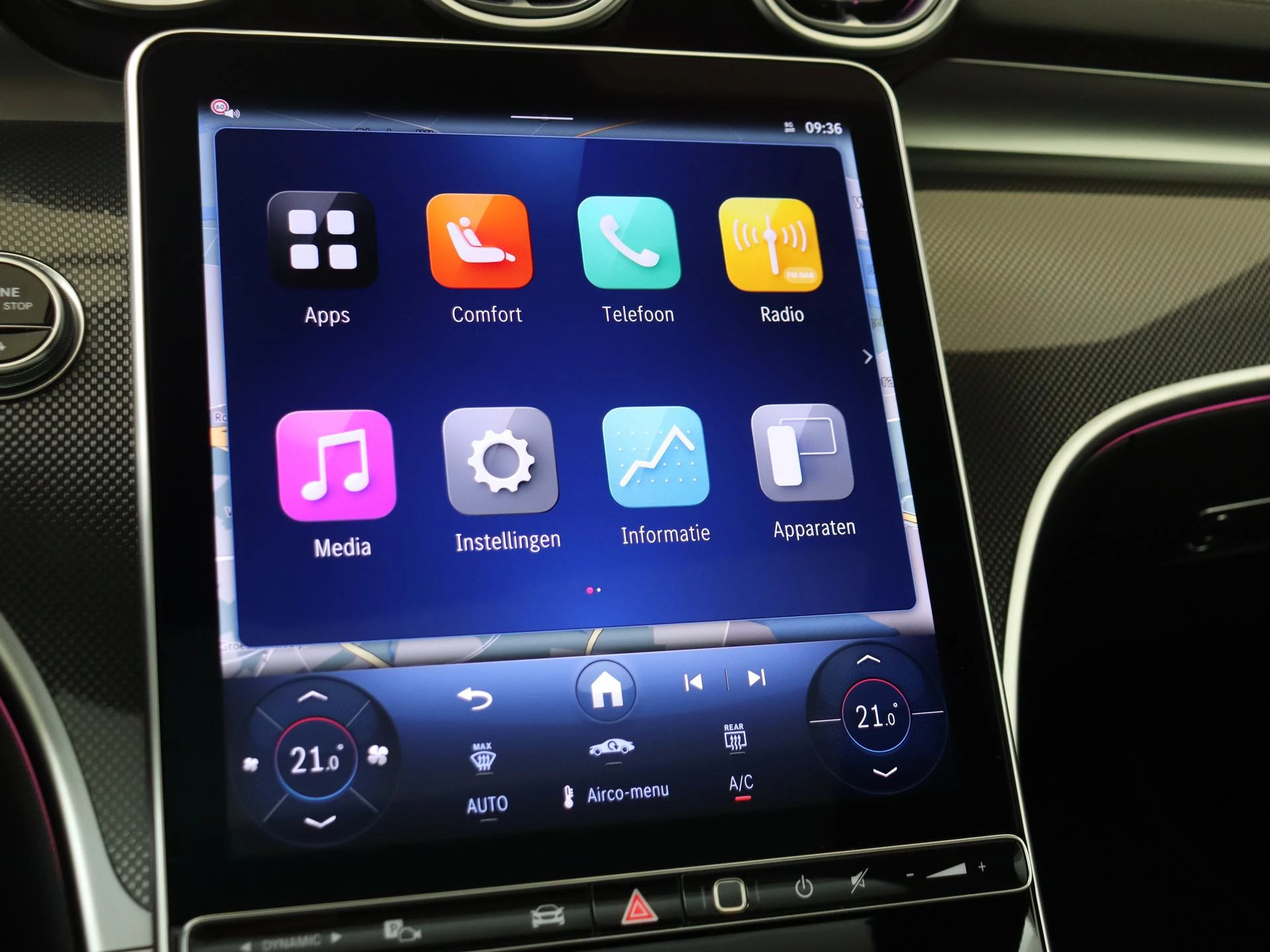 Mercedes-Benz-CLE-image-14