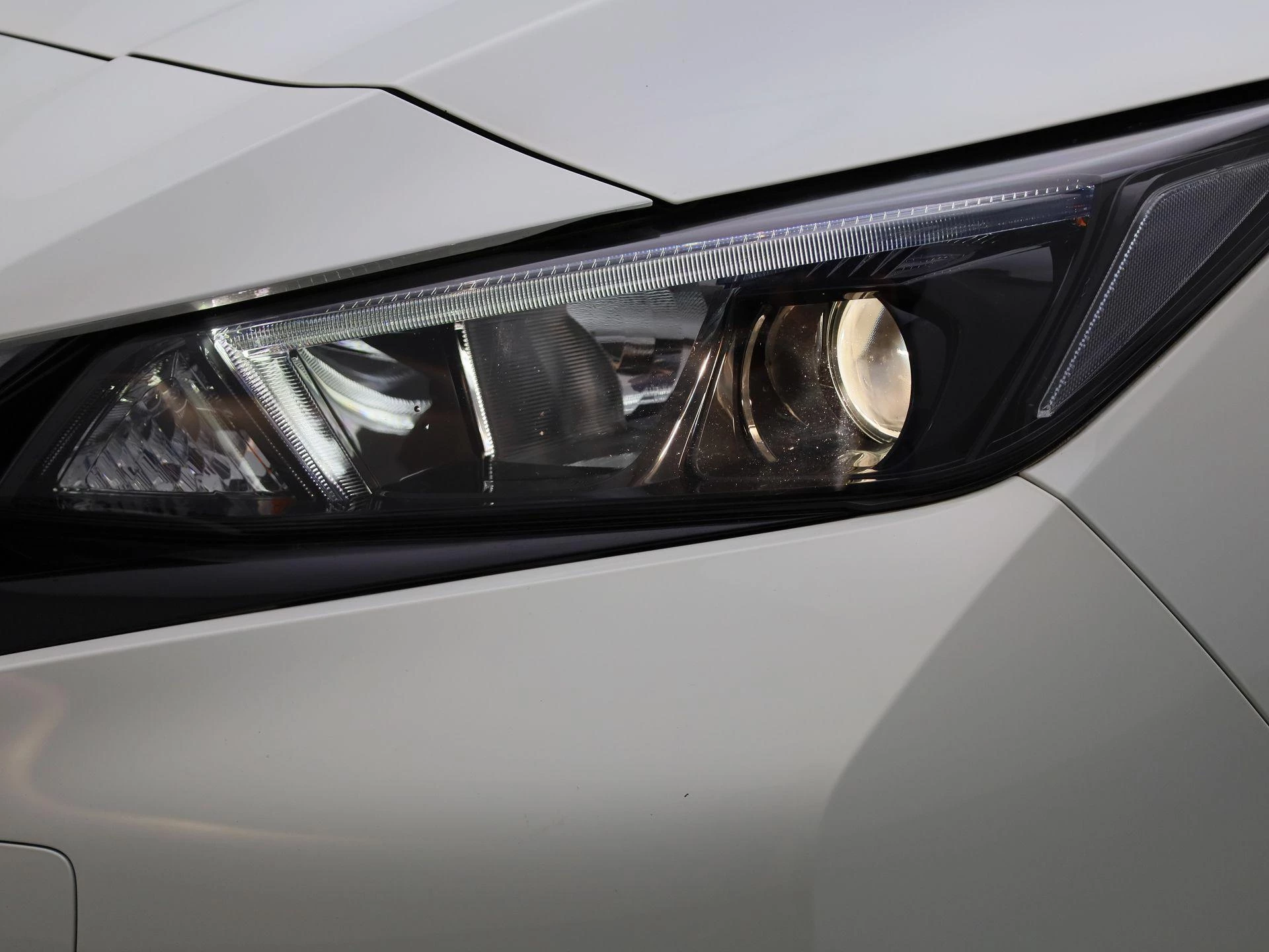 Nissan-Leaf-image-12