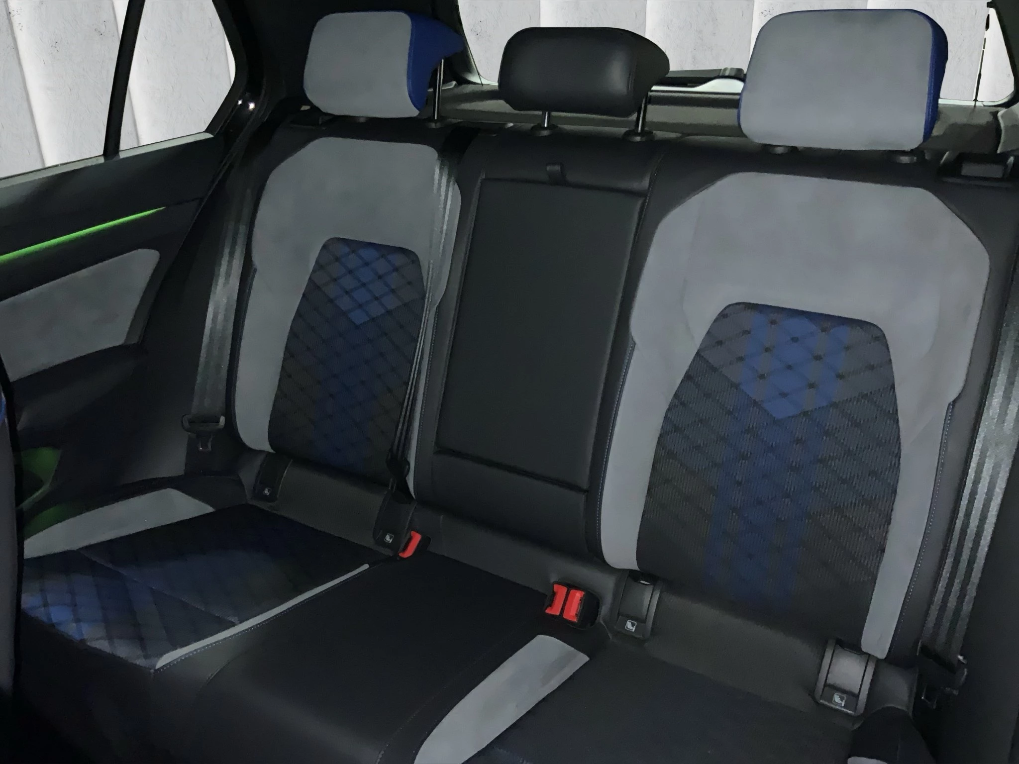 Volkswagen-Golf-image-10