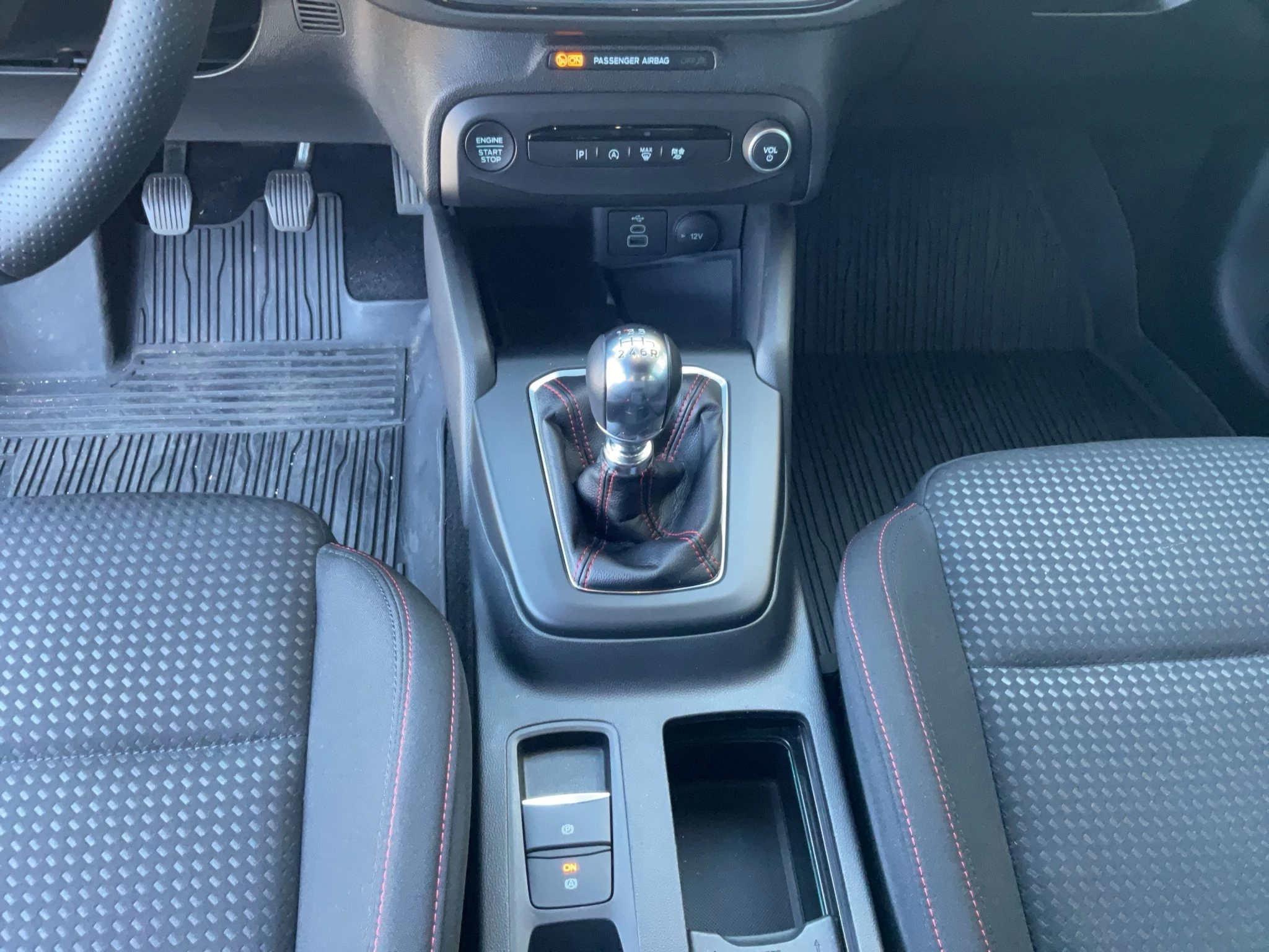 Ford Focus ST-Line DESIGN Sondermodell RFK*DISPLAY*BC*AHVR*WINT.PKT