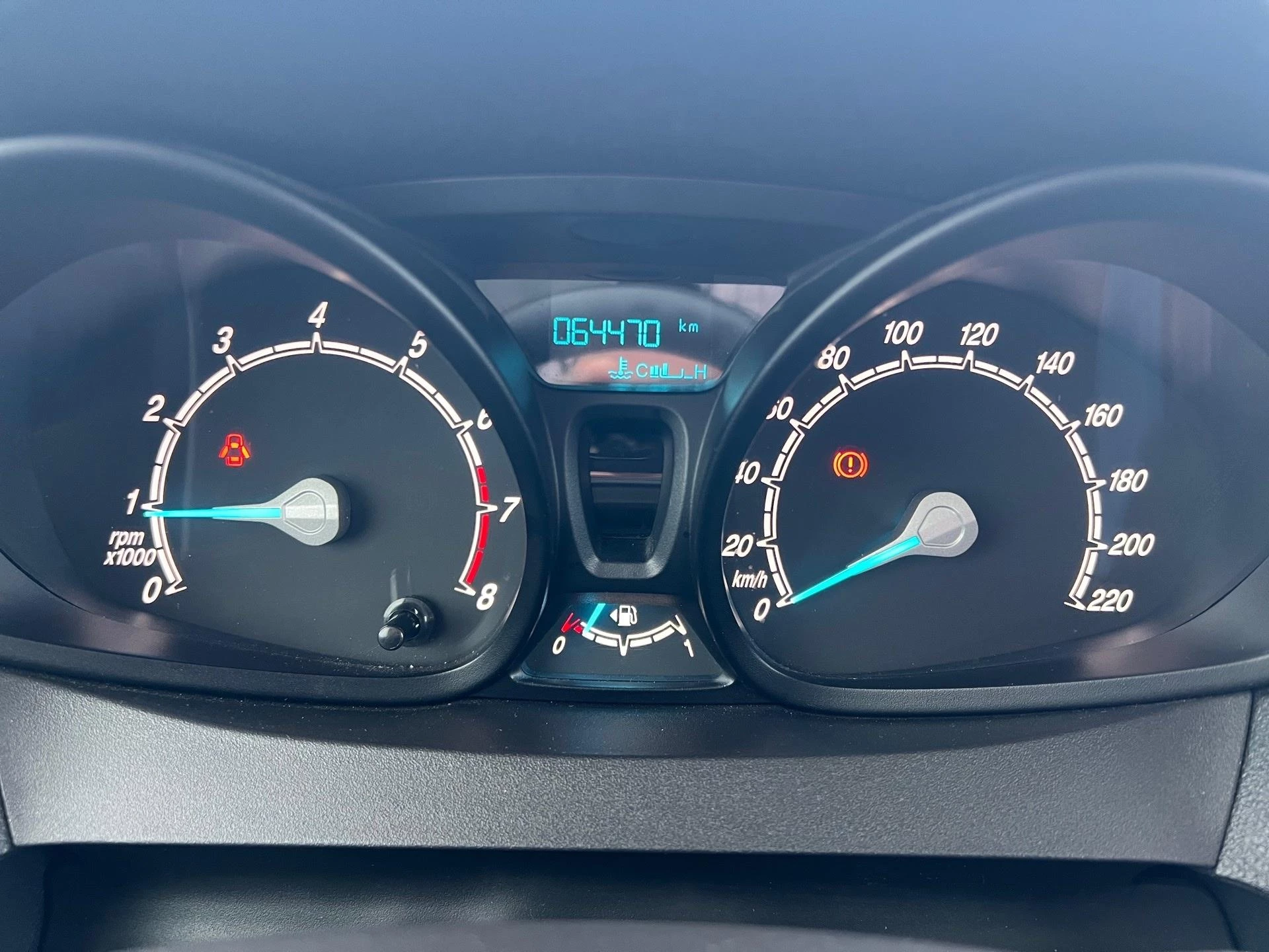 Ford-Transit Courier-image-1