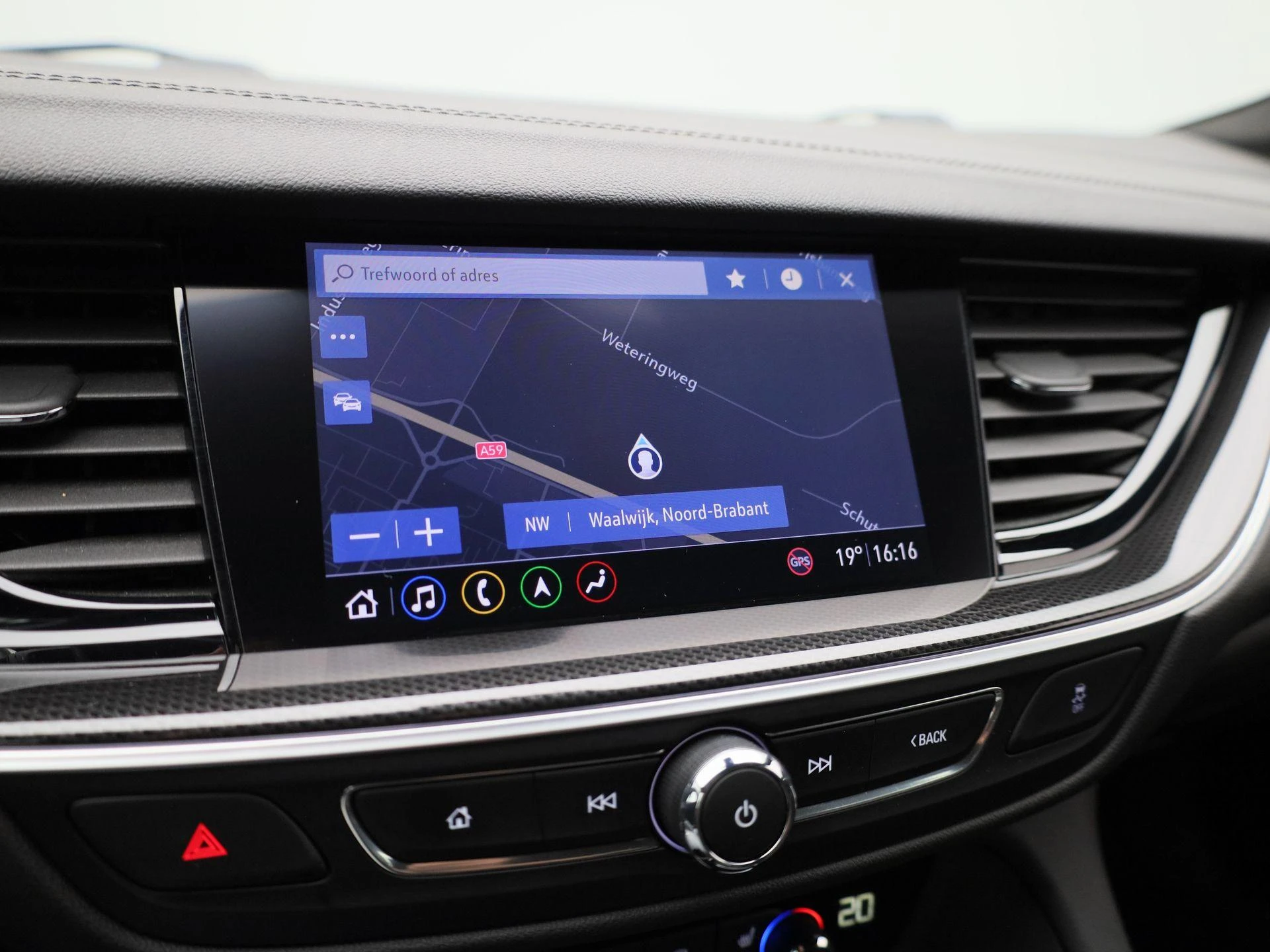 Opel-Insignia-image-26