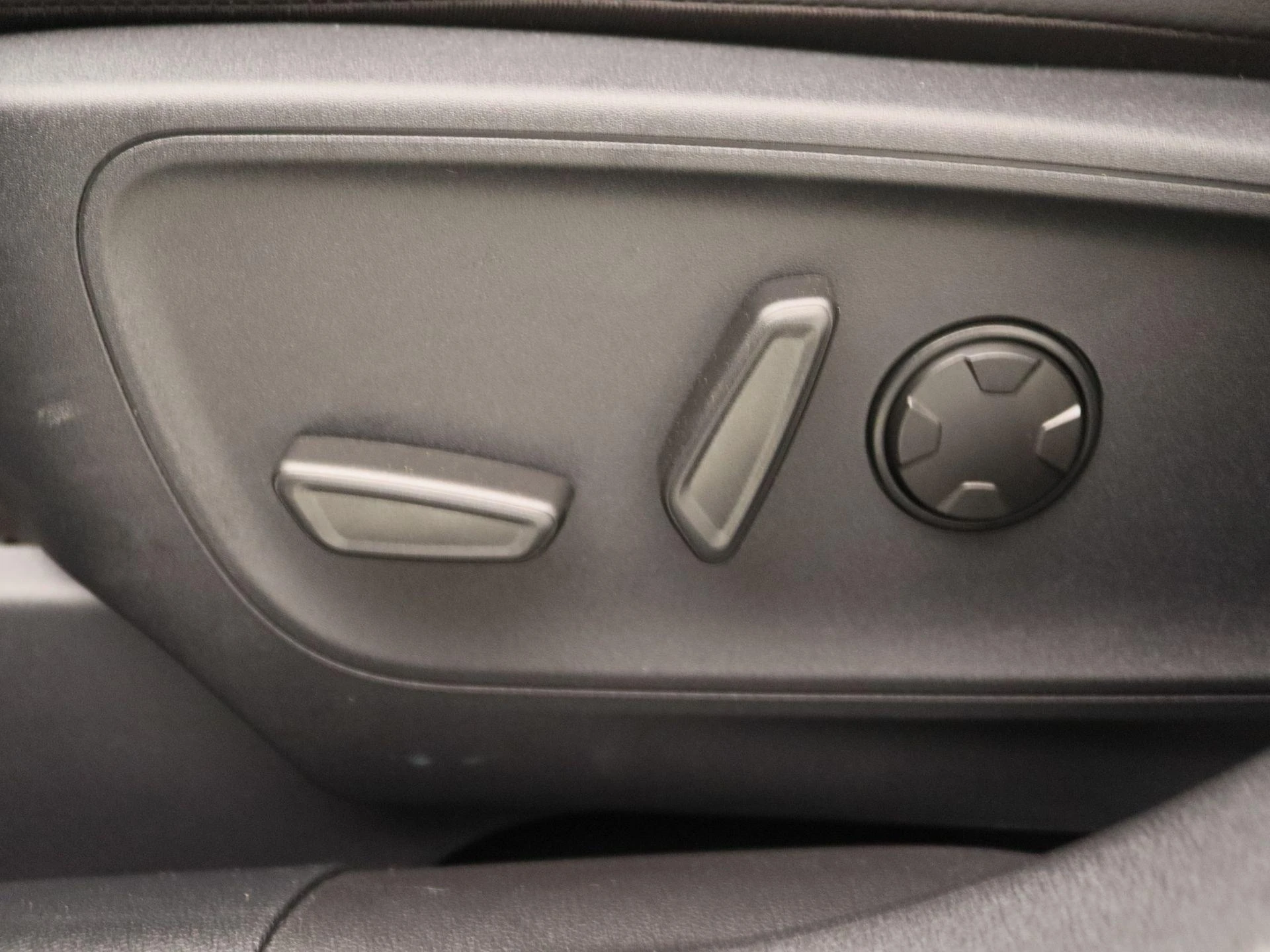 Ford-Kuga-image-12