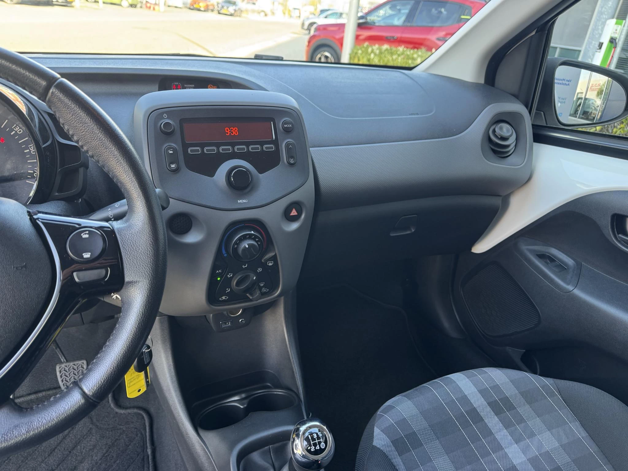 Peugeot-108-image-19