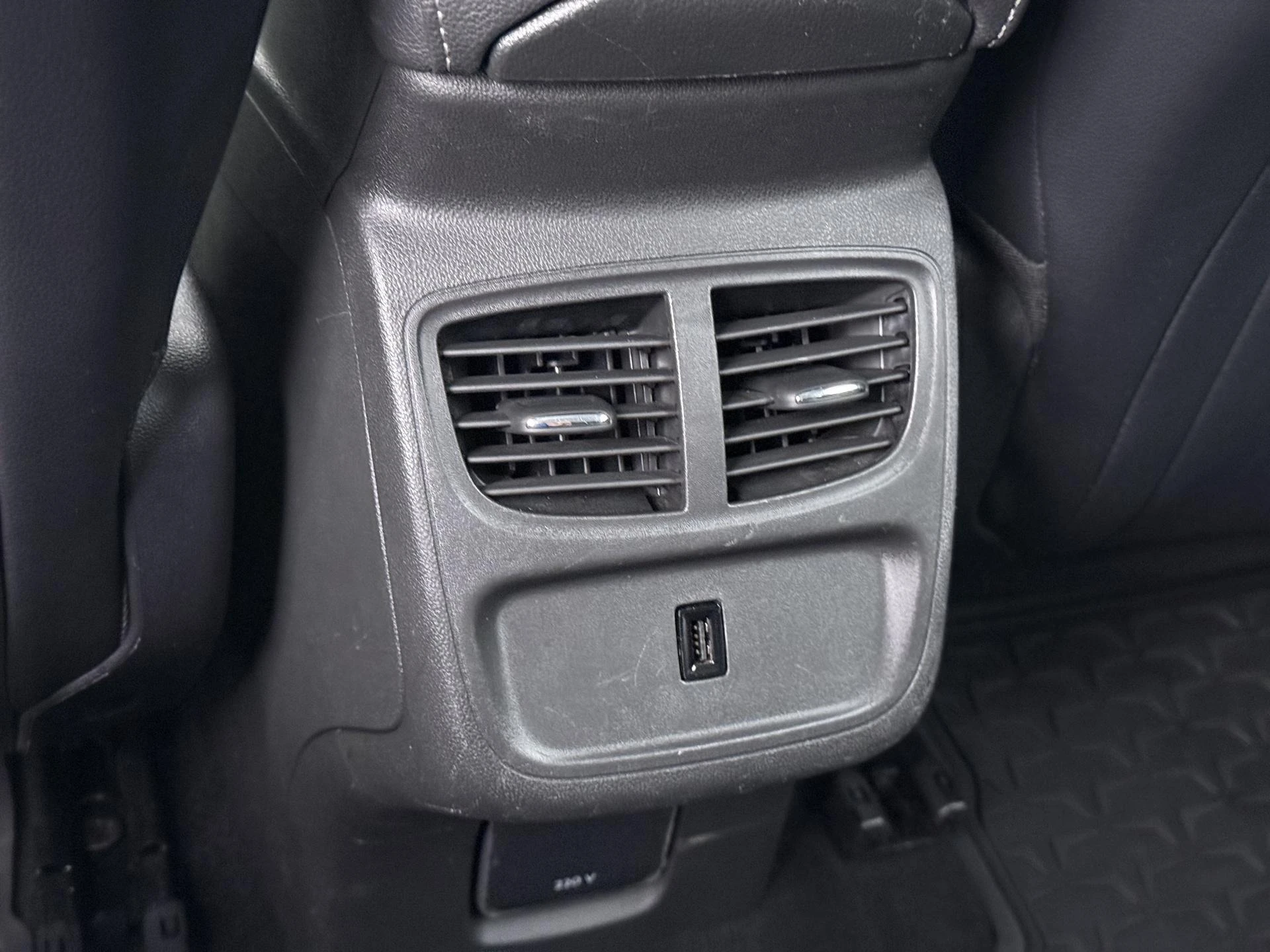 Opel-Grandland-image-18